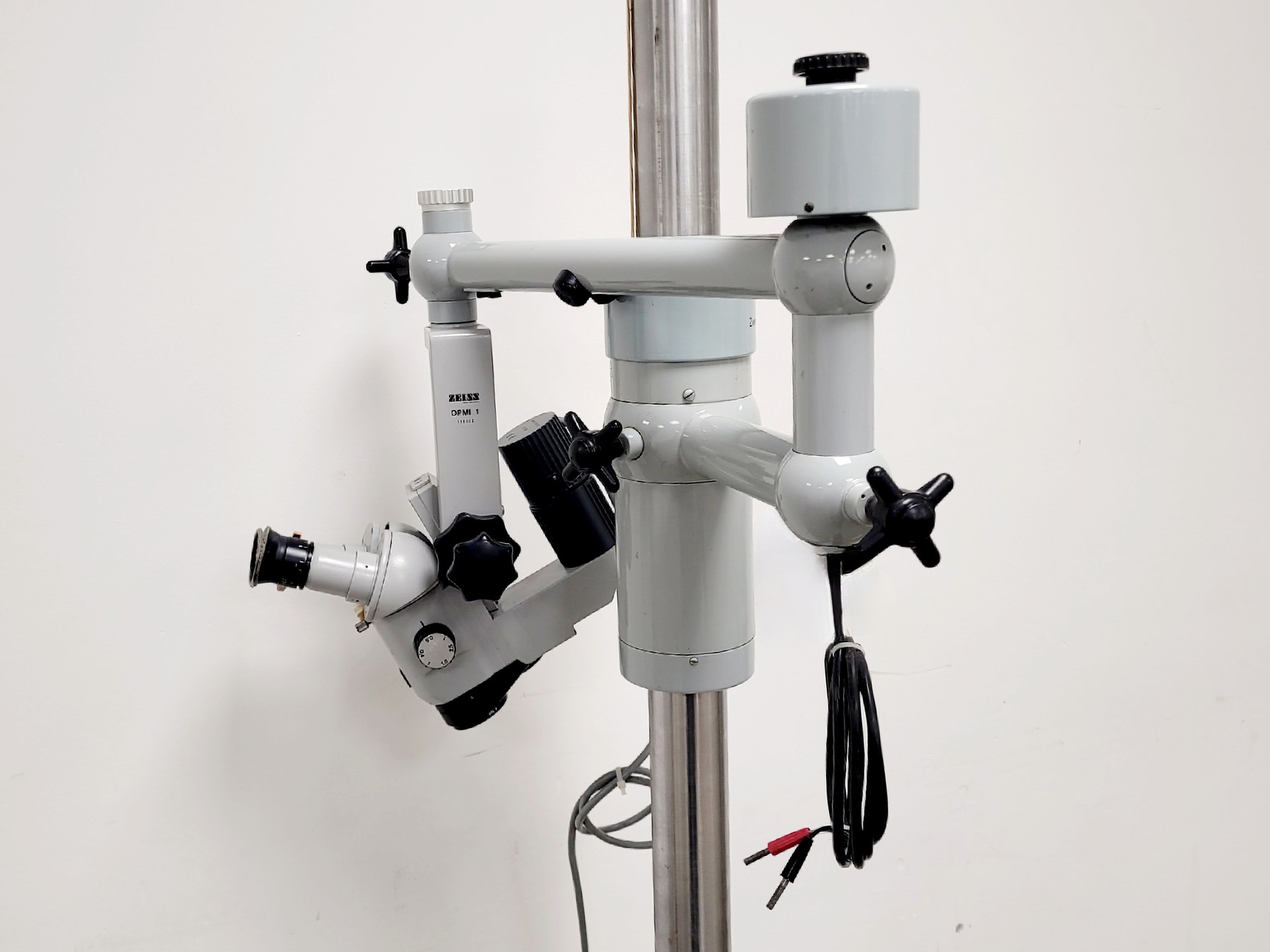 Image of Carl Zeiss OPMI 1 Surgical Microscope Spares/Repair Lab