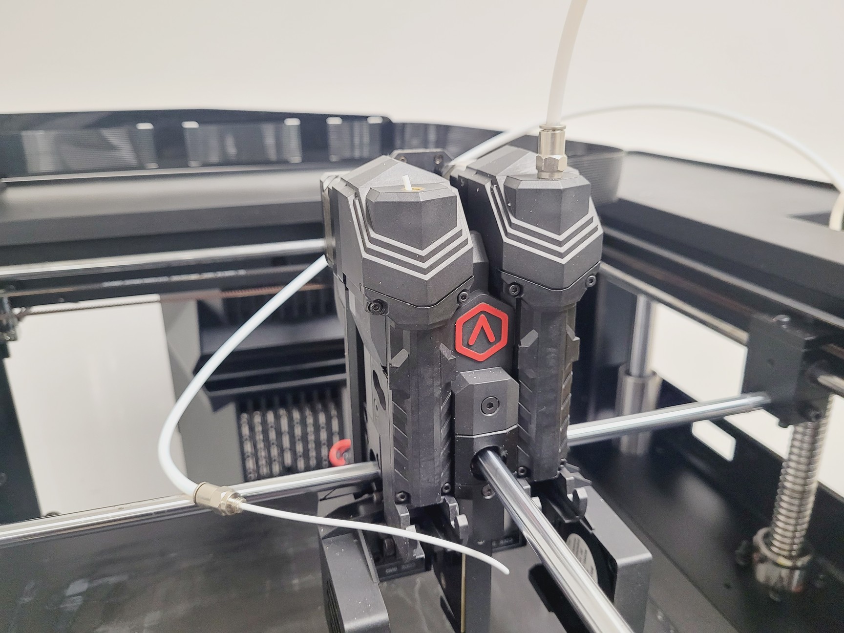 Image of Raise 3D Pro 3 3D Printer w/ PLA, Arctic white, 1.75mm, 1kg