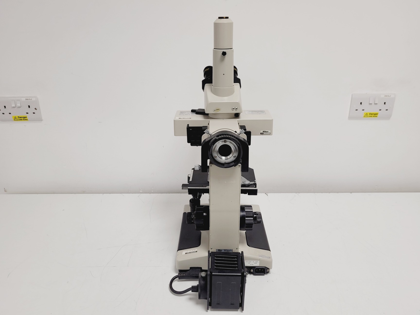 Image of Nikon EFD-3 Inverted Microscope w/ Zeiss Axiocam & 5 x Objectives 4/10/20/40 Flu