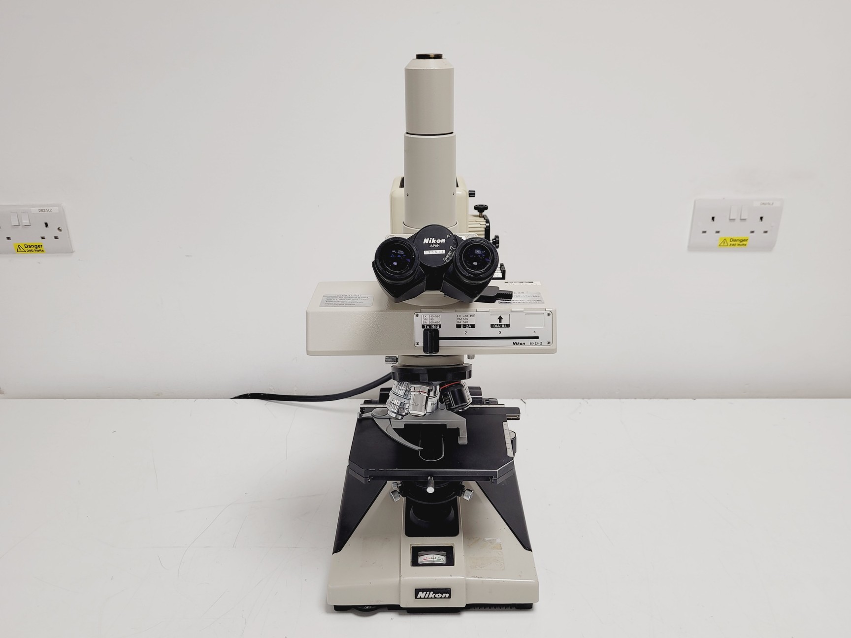 Image of Nikon EFD-3 Inverted Microscope w/ Zeiss Axiocam & 5 x Objectives 4/10/20/40 Flu