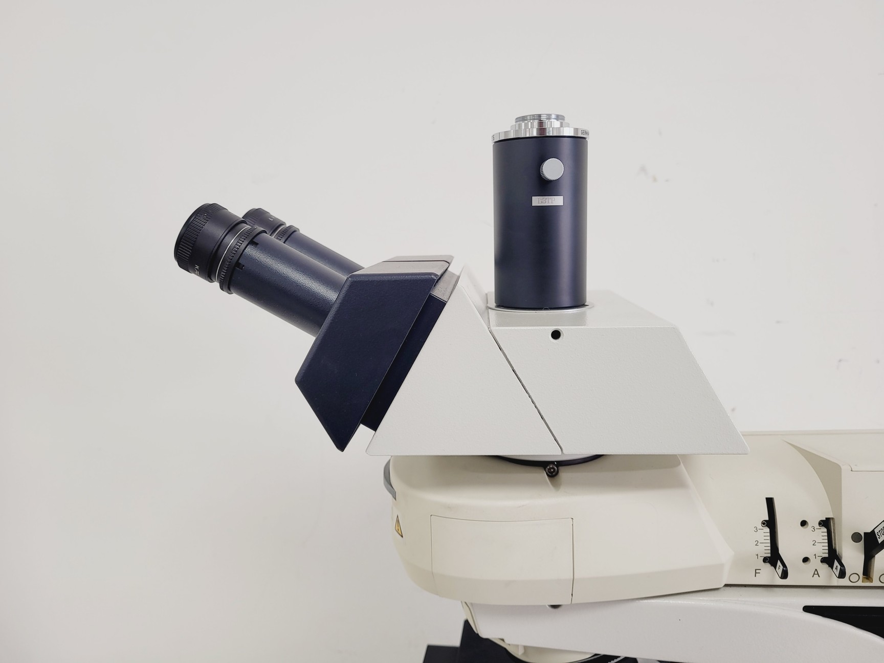 Image of Leica DMLB 020-519.500 Microscope w/ 20/40/100x Objectives Lab