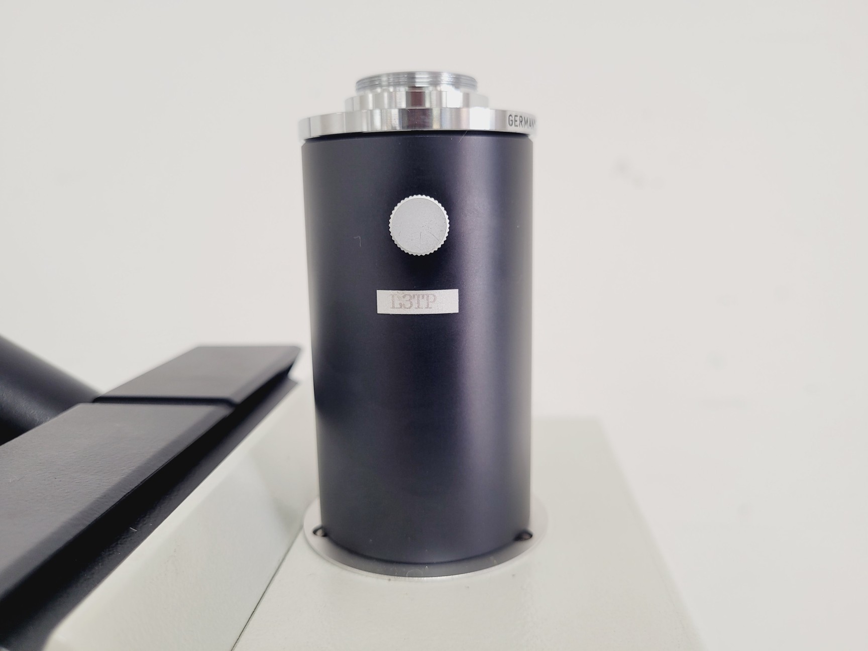 Image of Leica DMLB 020-519.500 Microscope w/ 20/40/100x Objectives Lab