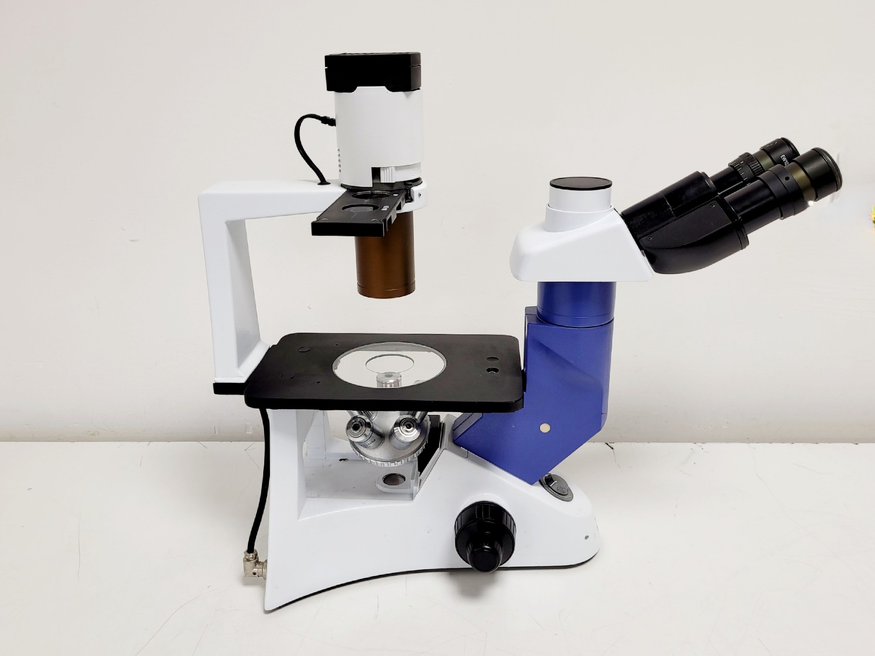 Image of Medline Scientific Inverso TC100 3660.5000M Inverted Microscope Lab