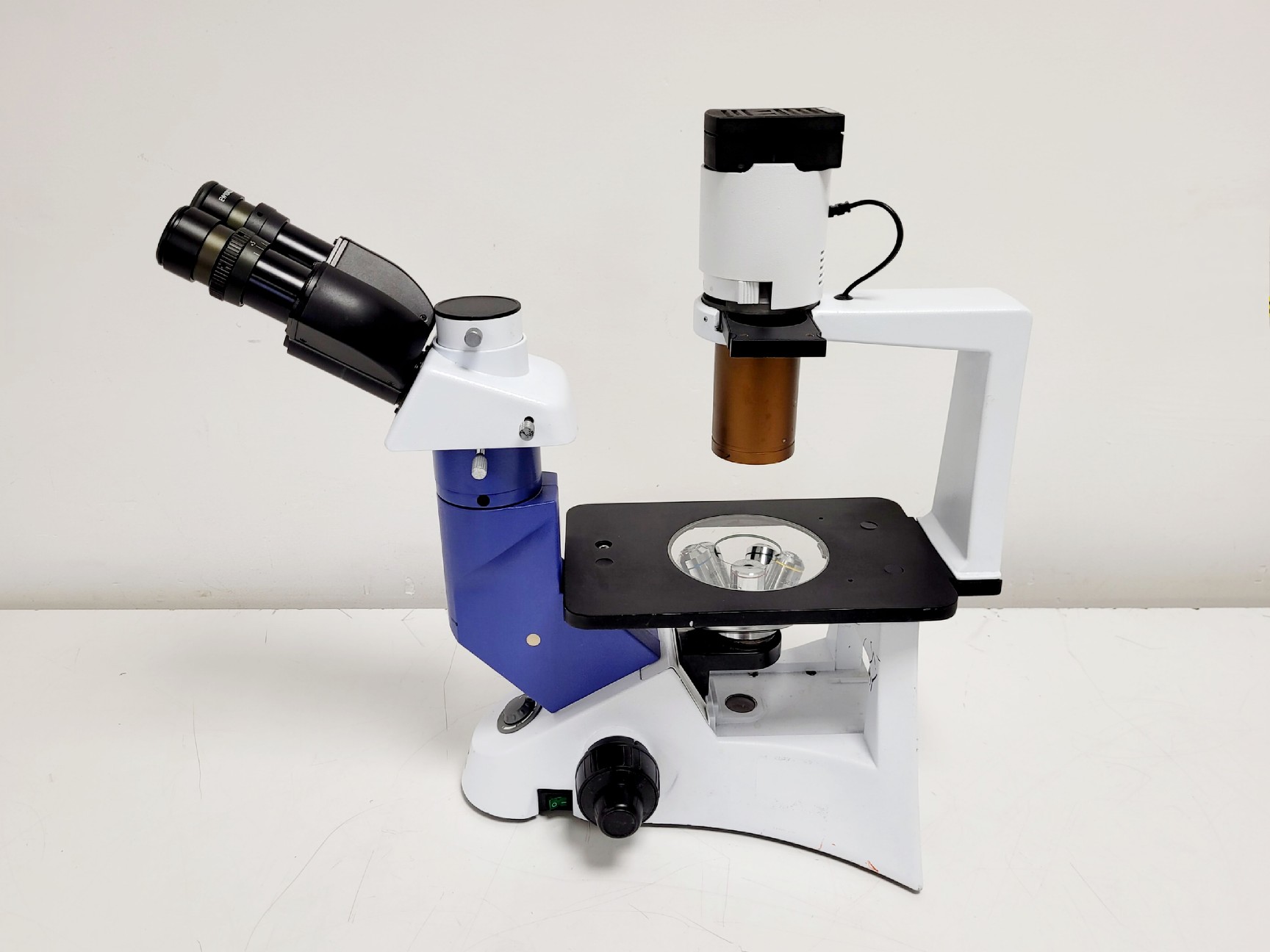 Image of Medline Scientific Inverso TC100 3660.5000M Inverted Microscope Lab