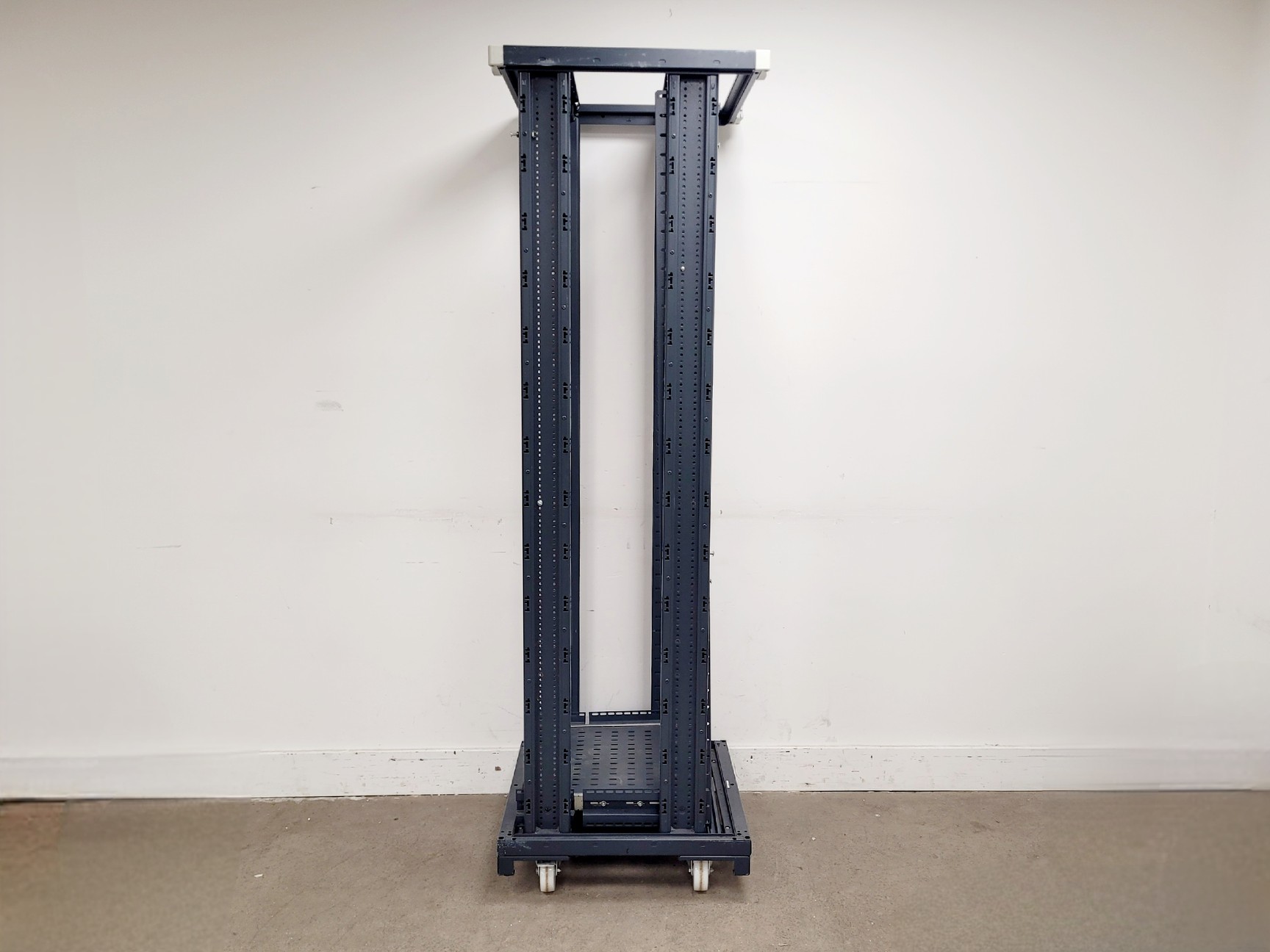 Image of Server Rack 65W x 60D x 210H cm