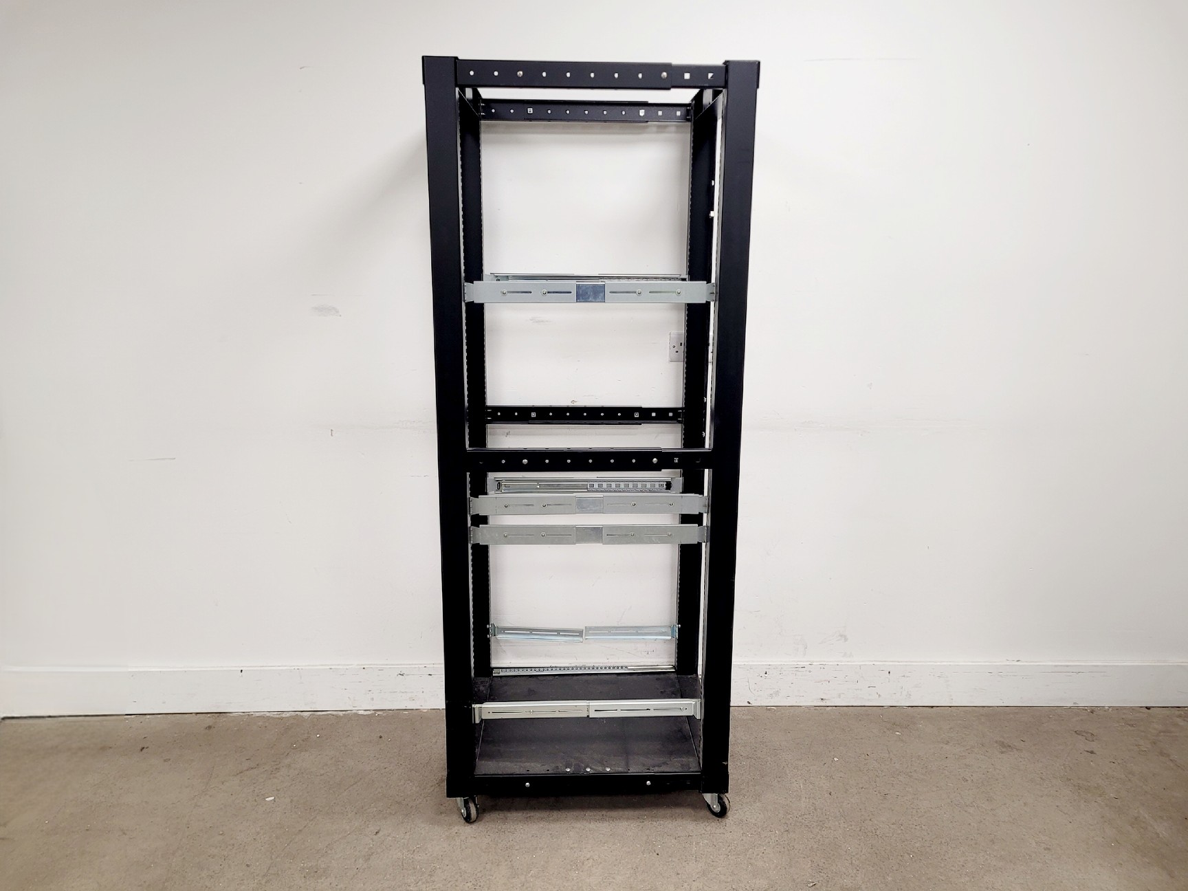 Image of StarTech.com Server Rack 70D x 57W x 180H cm