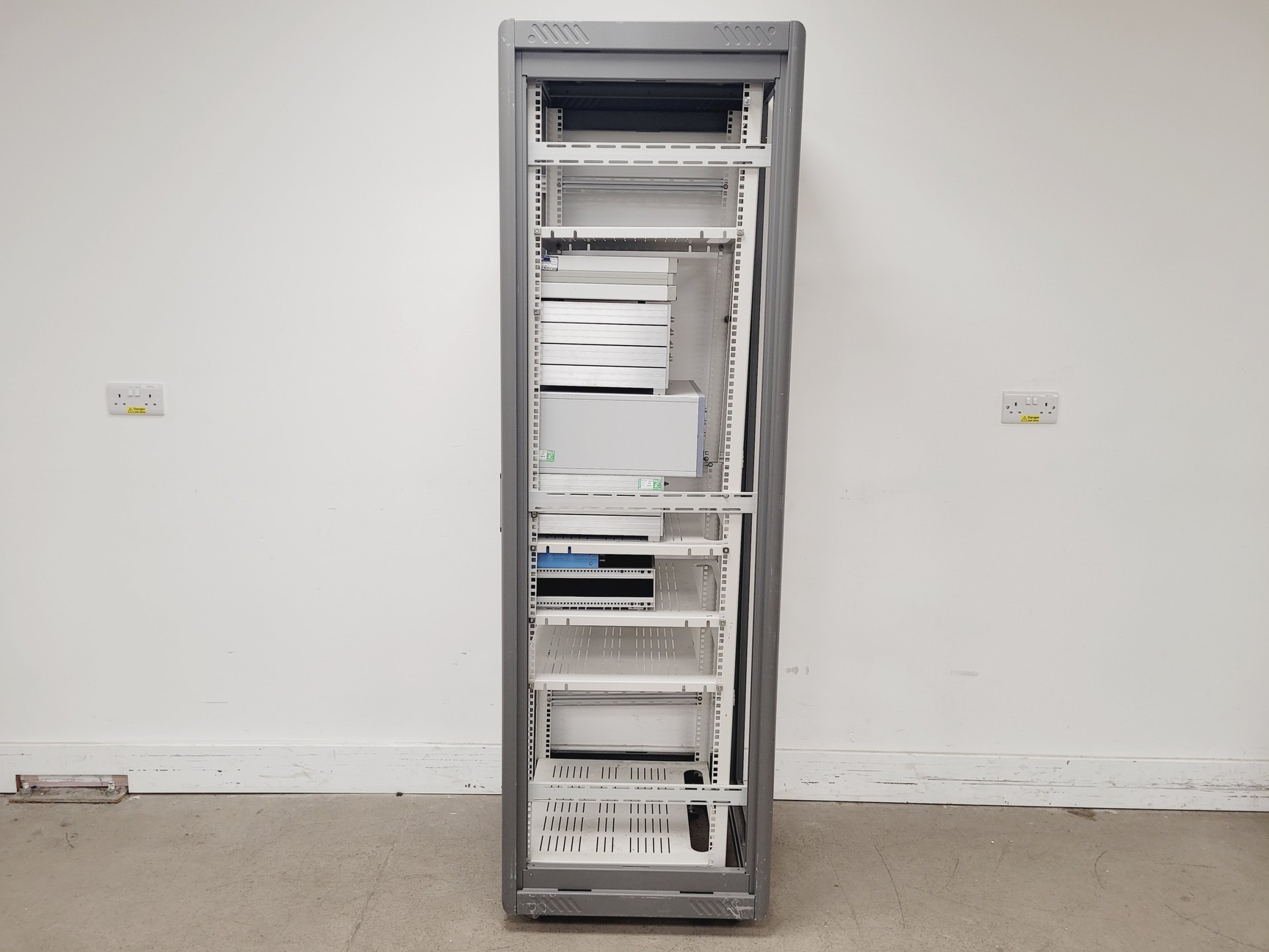 Image of Axopatch-1D Electrophysiology Rack w/ Digidata & Temp Controller