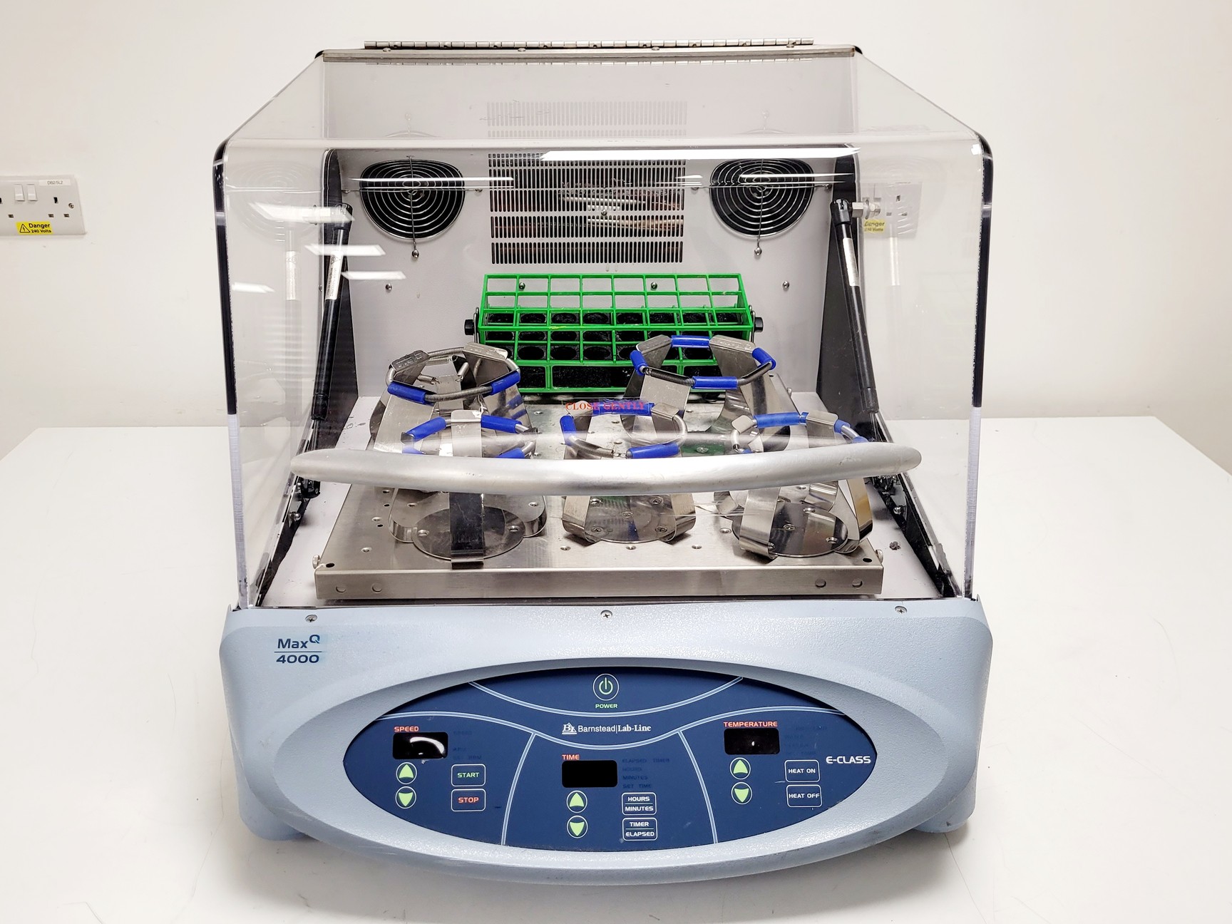 Image of Barnstead LabLine MaxQ 4000 E-Class Orbital Shaking Incubator Model SHKE4000-8CE
