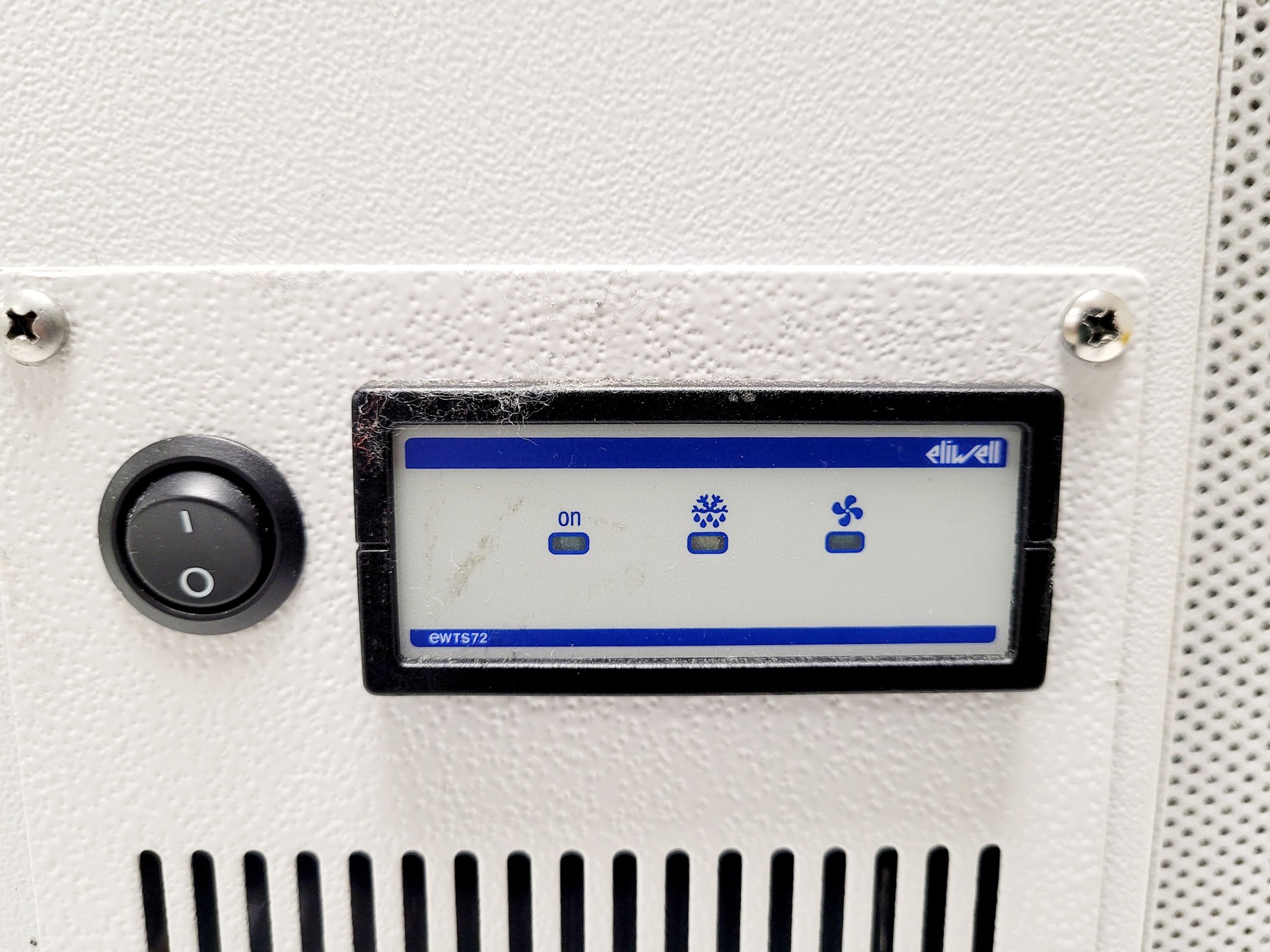 Image of Barnstead LabLine MaxQ 4000 E-Class Orbital Shaking Incubator Model SHKE4000-8CE