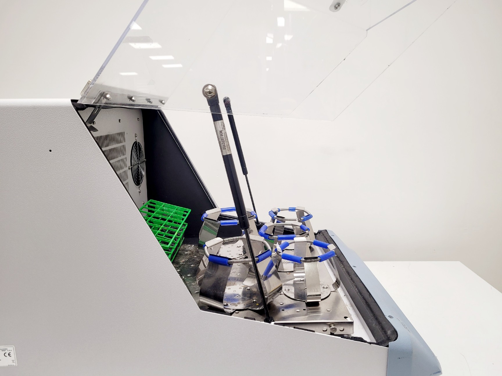 Image of Barnstead LabLine MaxQ 4000 E-Class Orbital Shaking Incubator Model SHKE4000-8CE