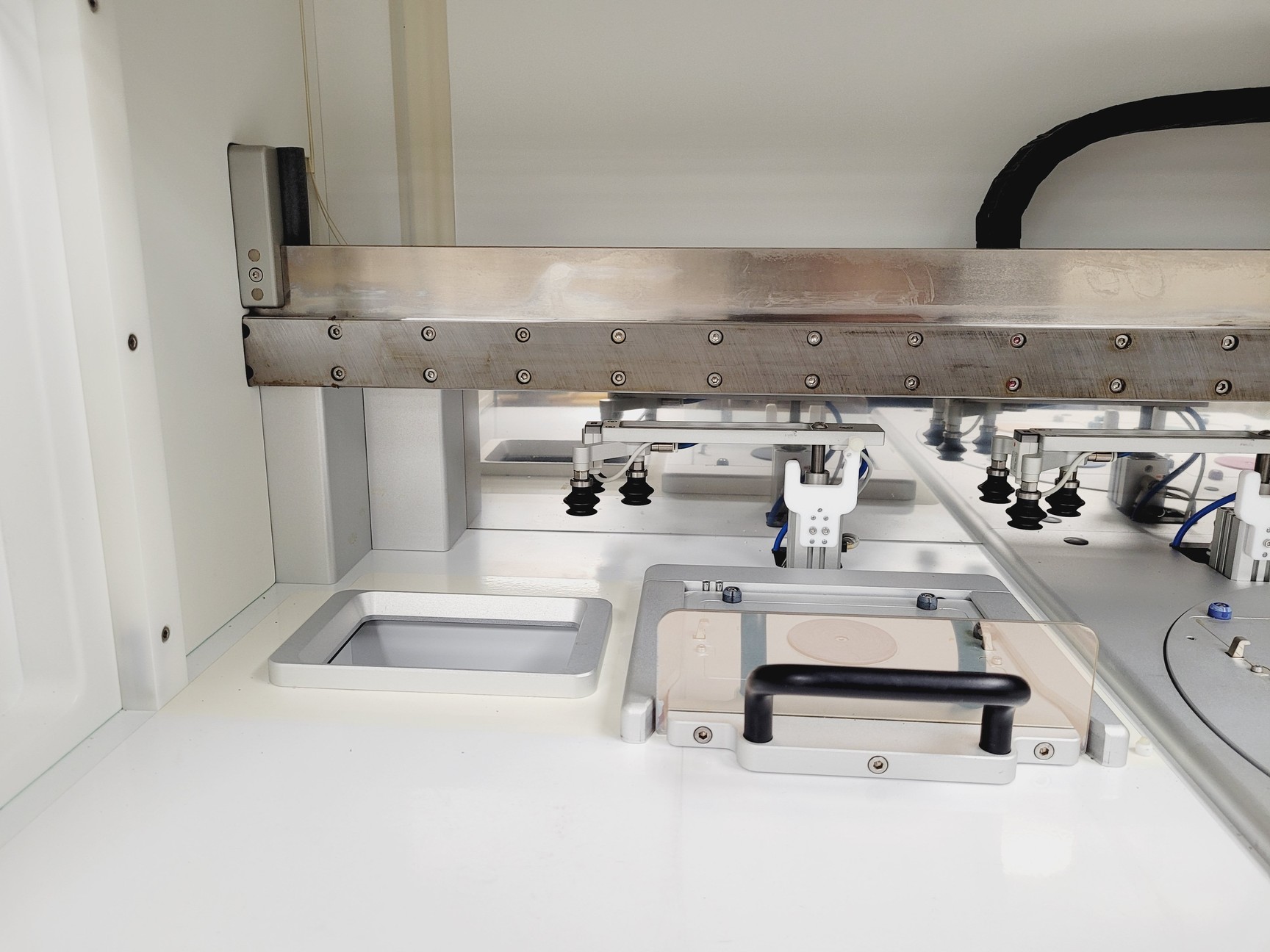 Image of Singer Robot Model Rotor-HDA w/ Junair OF302-4S & Werther CW 100/24 AL Lab