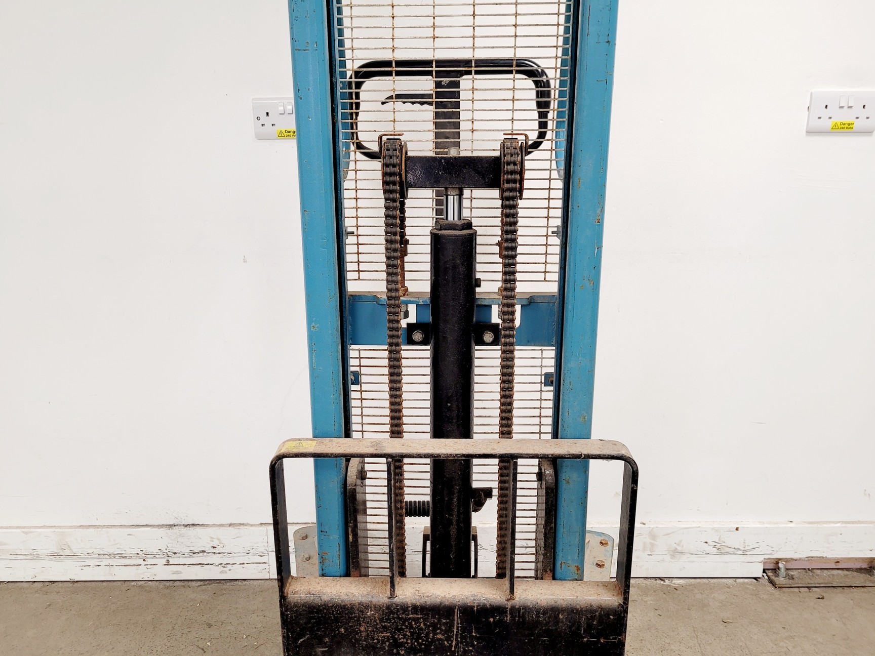 Image of HanseLifter Manual Stacker Model SDJ1516-01