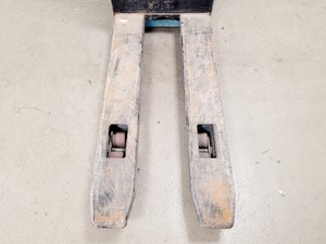 Thumbnail image of HanseLifter Manual Stacker Model SDJ1516-01