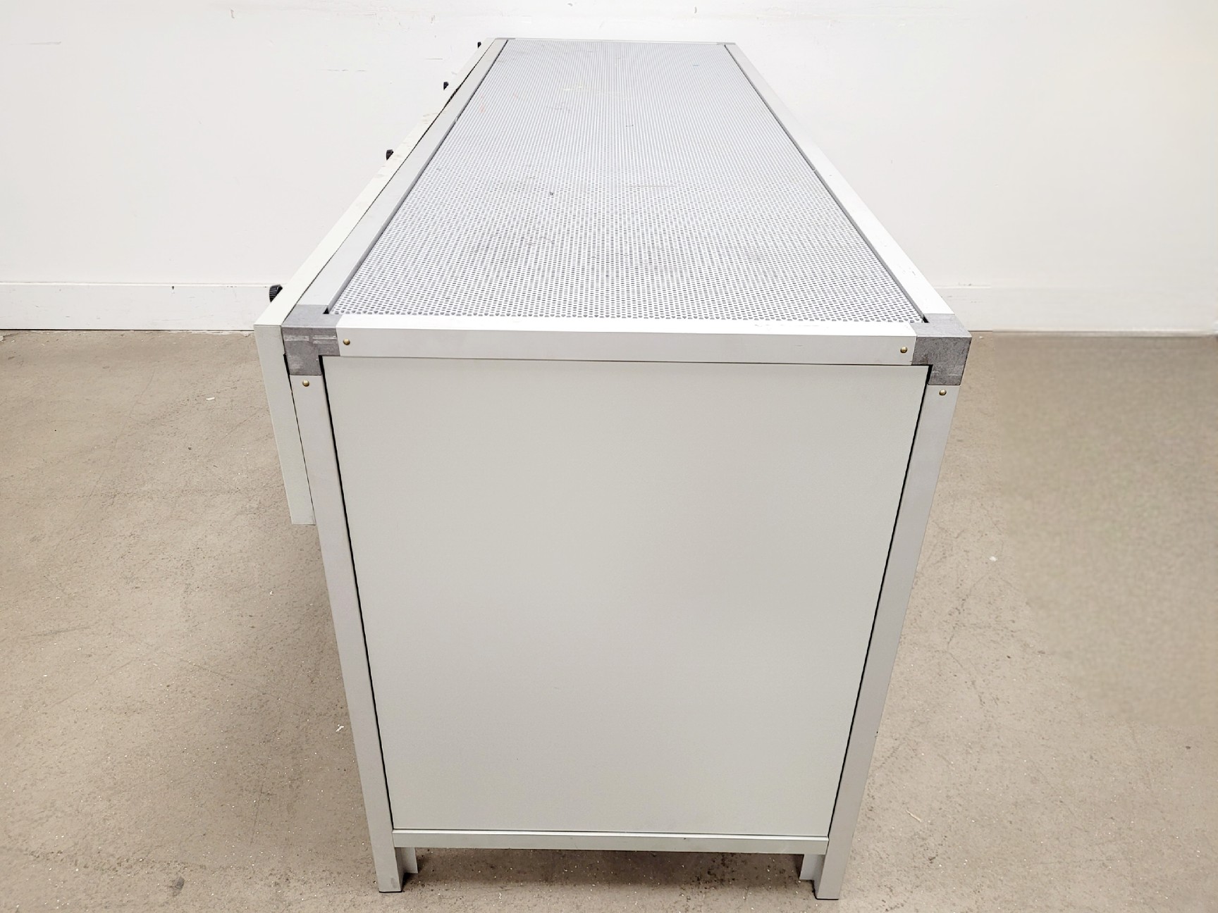 Image of AirBench Model EX186584 Downdraught Extractor Bench laB
