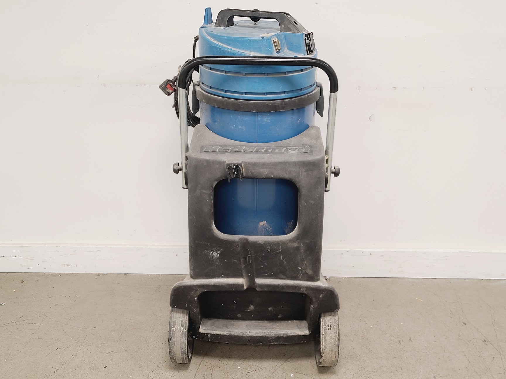 Image of Nederman P300 Industrial Vacuum Cleaner