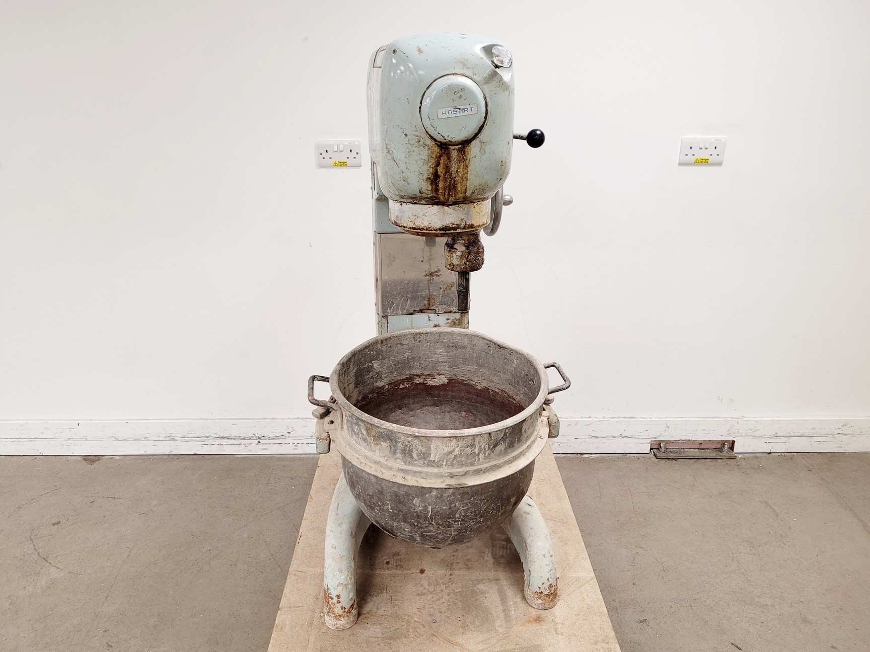 Image of Hobart Floor Standing Mixer Model SE 601