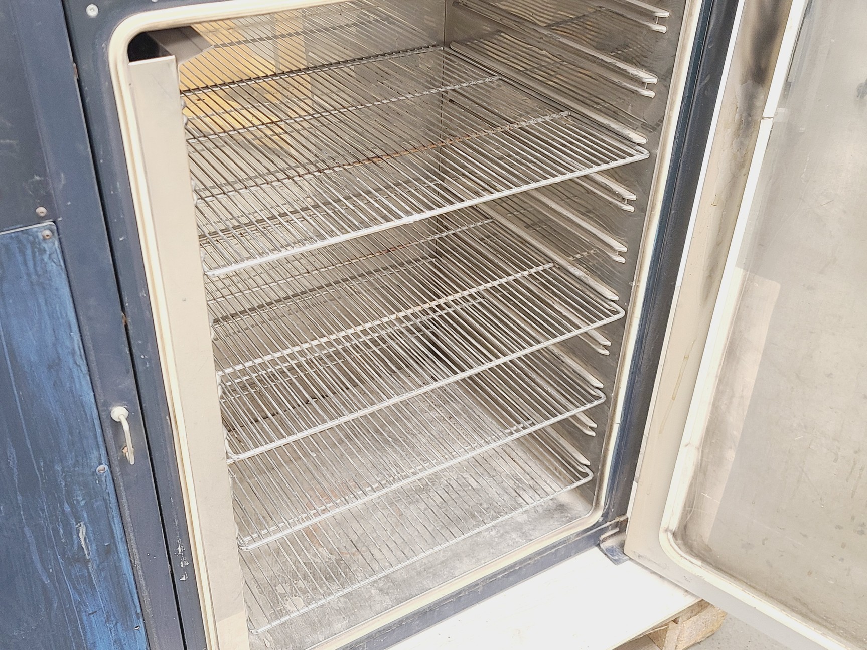 Image of Gallenkamp Oven 300 Plus Series 2181P 01