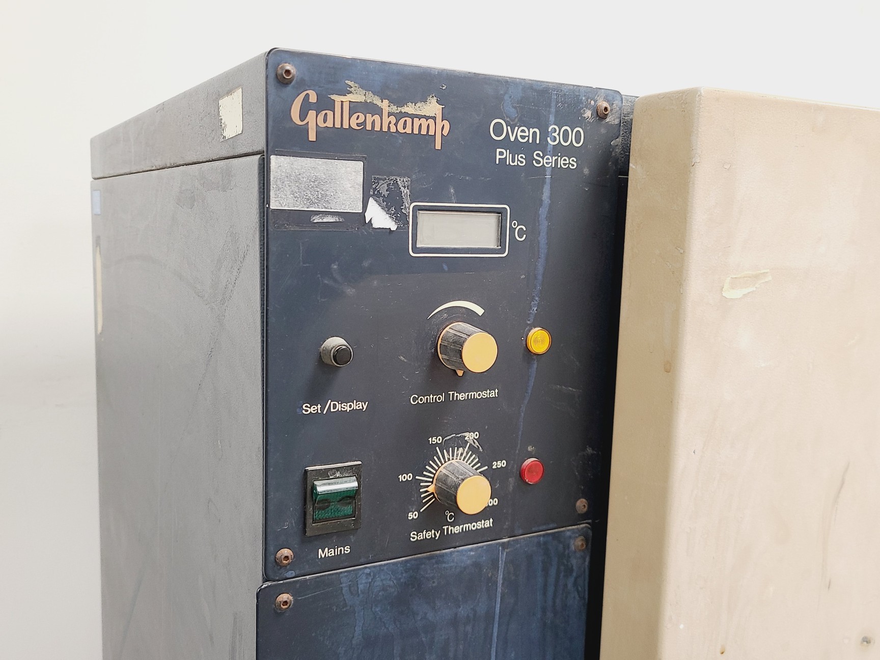 Image of Gallenkamp Oven 300 Plus Series 2181P 01