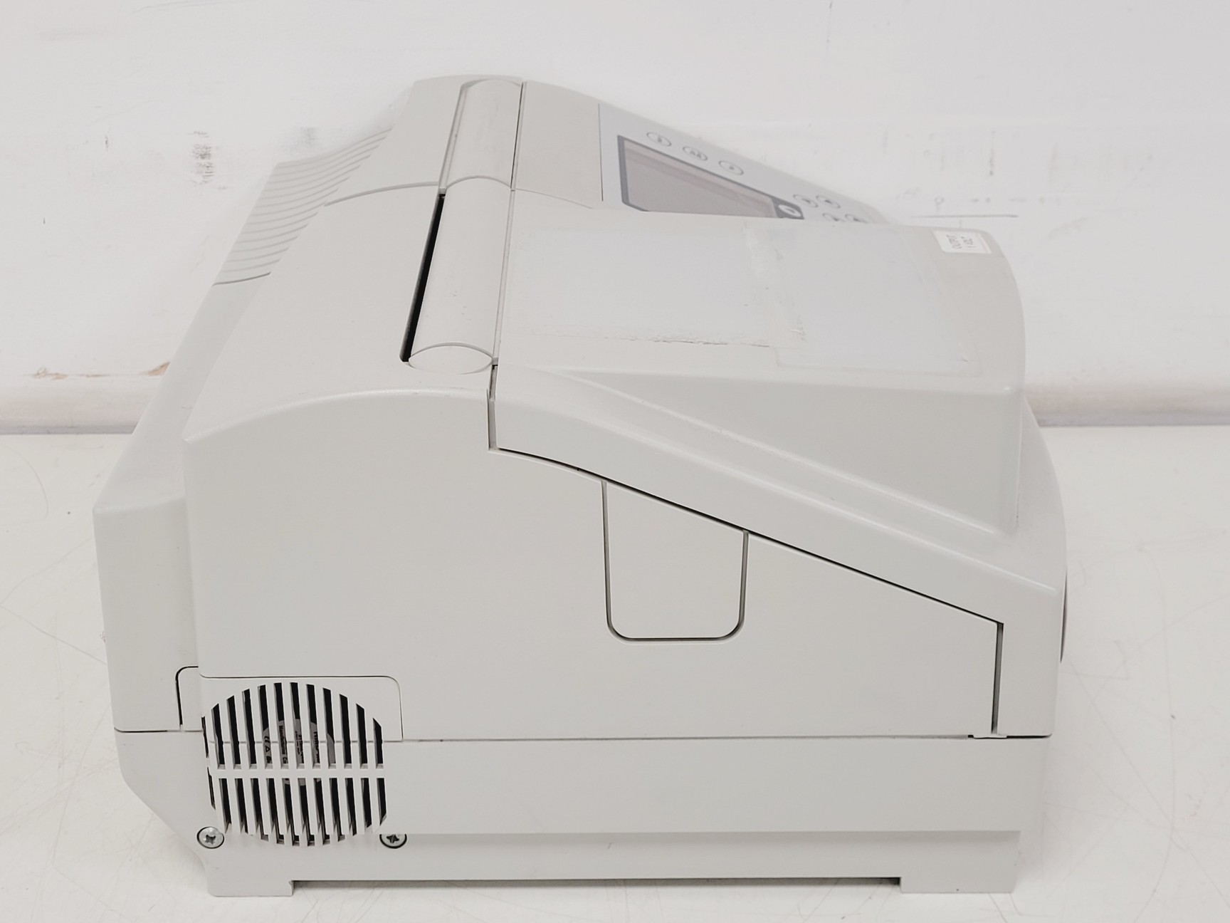 Image of Thermo Scientific Helios Omega UV-VIS Spectrophotometer Lab