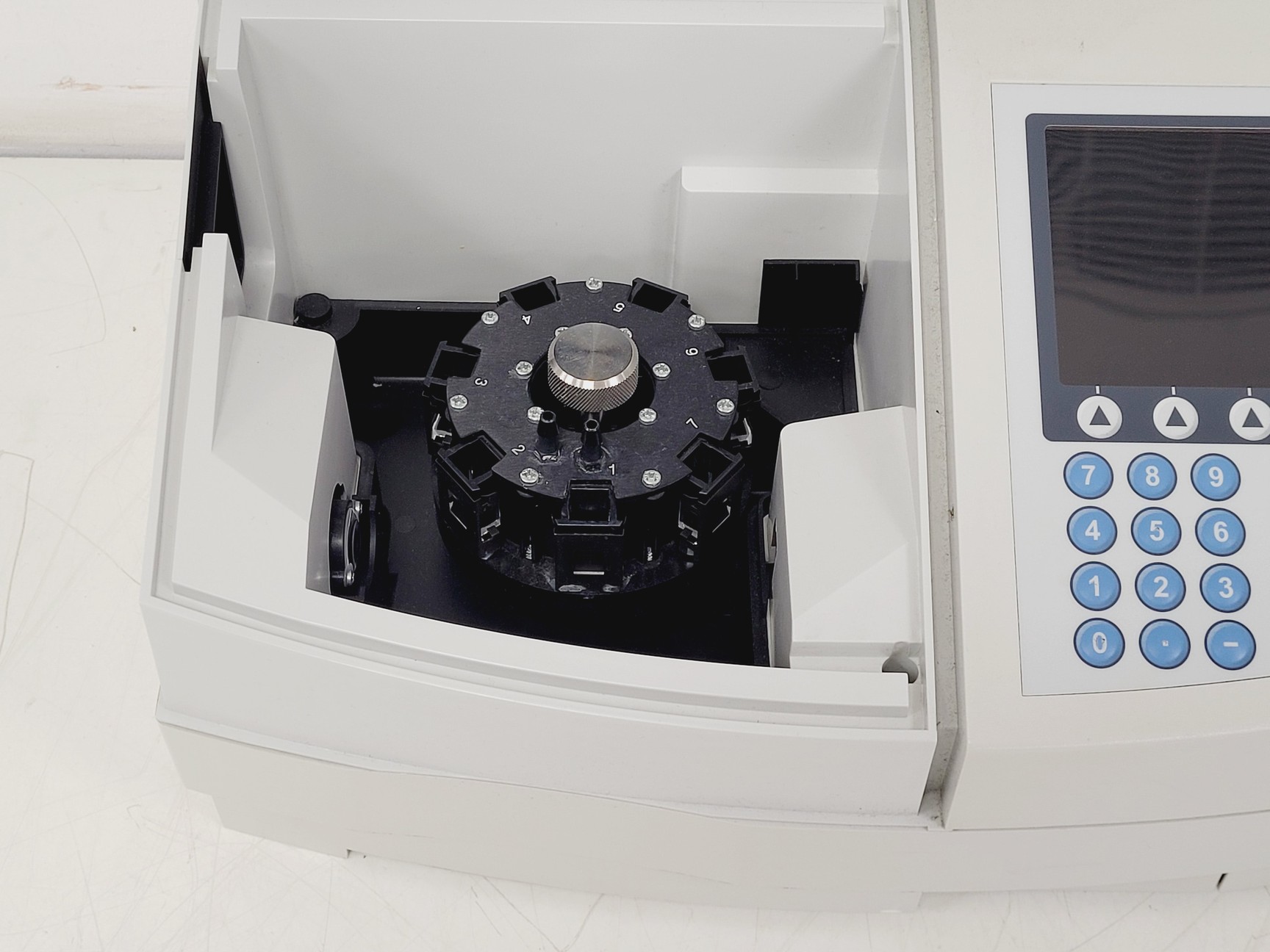 Image of Thermo Scientific Helios Omega UV-VIS Spectrophotometer Lab
