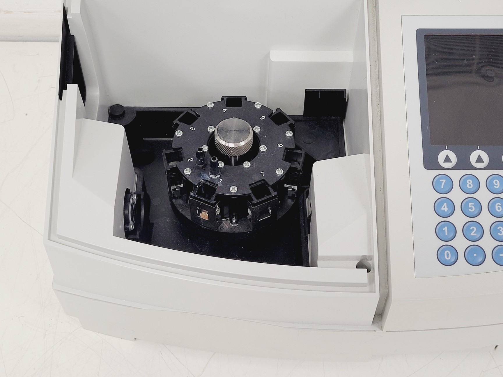 Image of Thermo Scientific Helios Omega UV-VIS Spectrophotometer Lab