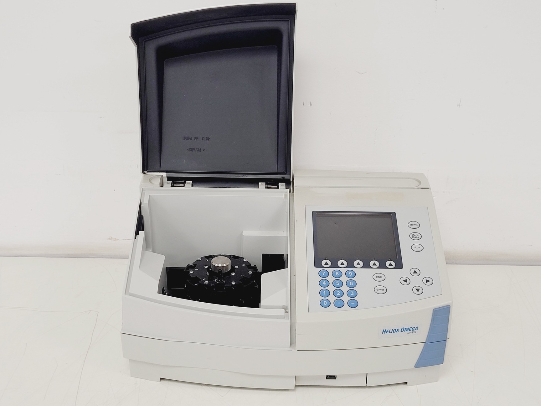 Image of Thermo Scientific Helios Omega UV-VIS Spectrophotometer Lab