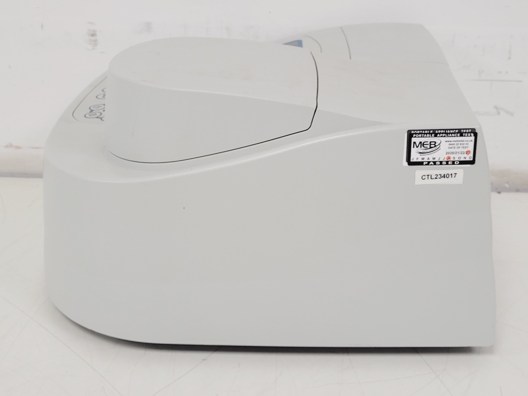 Image of Thermo Scientific GeneSys G10S UV-VIS  Spectrophotometer Lab