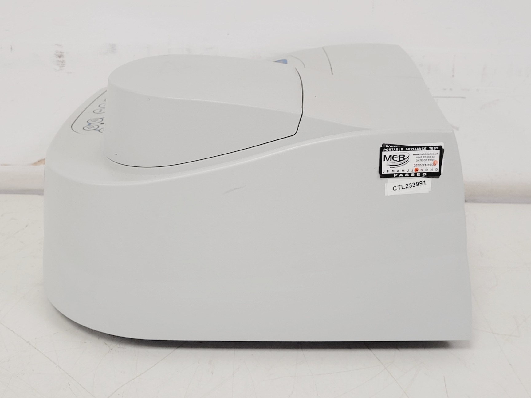 Image of Thermo Scientific GeneSys G10S UV-VIS Spectrophotometer Lab