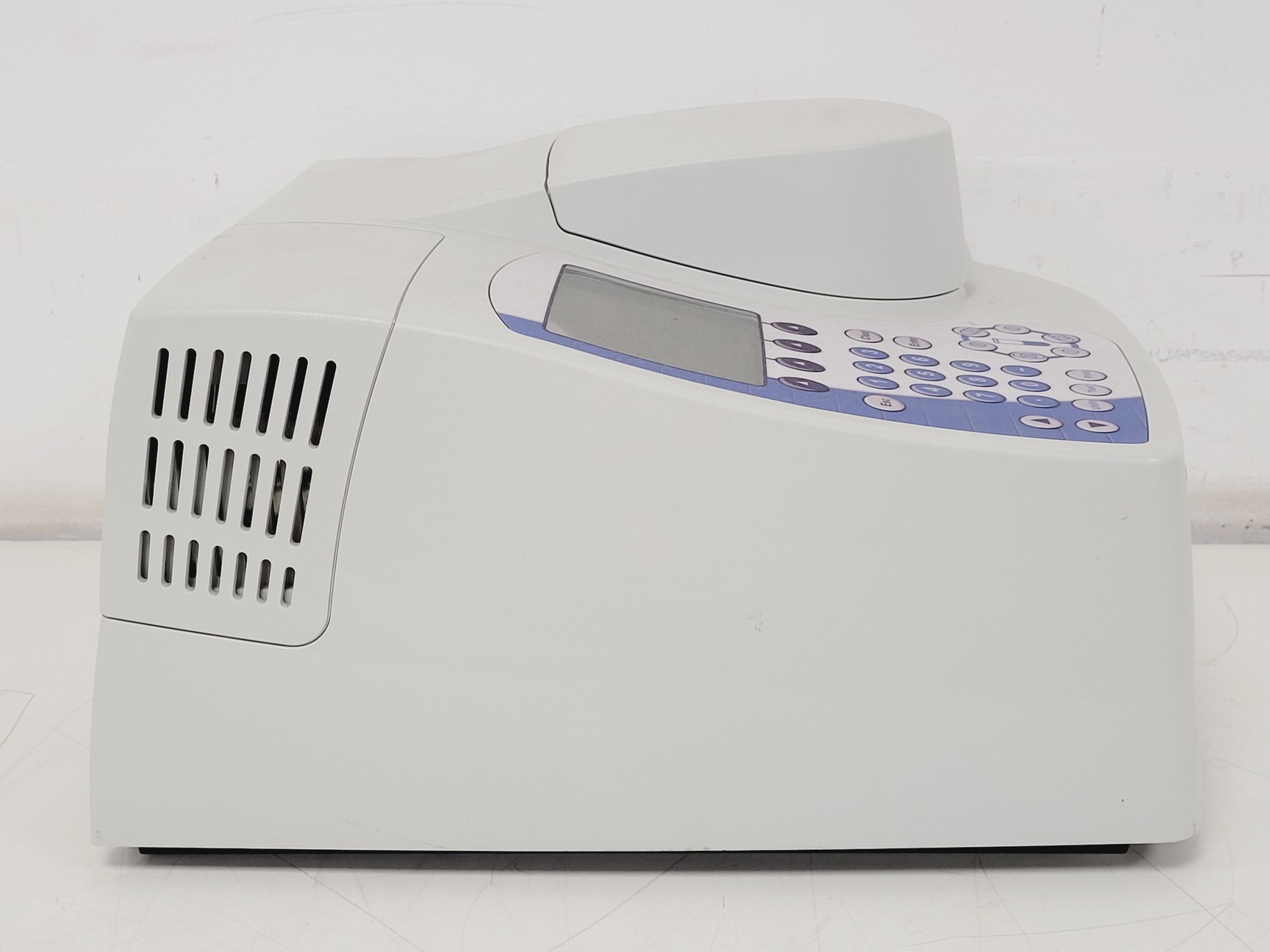 Image of Thermo Scientific GeneSys G10S UV-VIS Spectrophotometer Lab