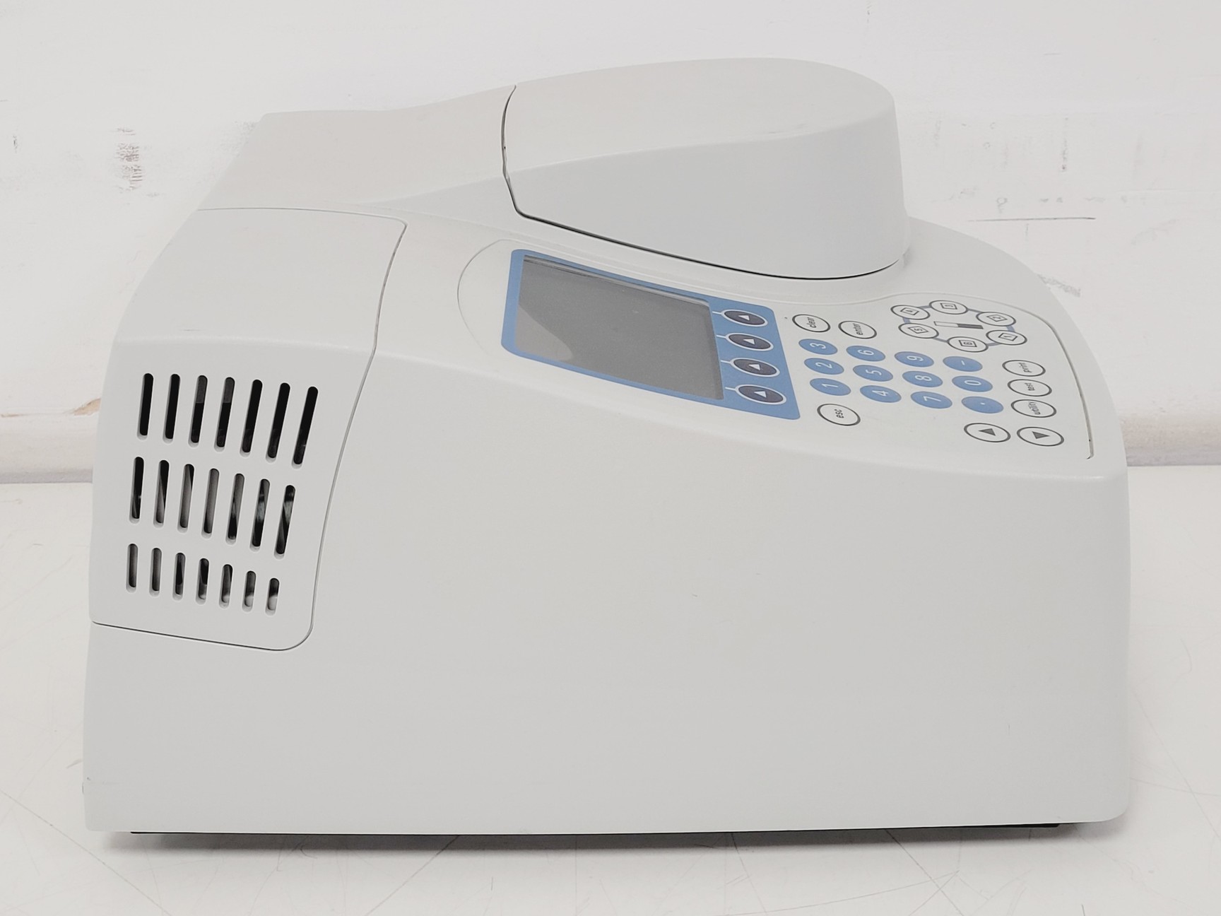 Image of Thermo Scientific GeneSys G10S UV-VIS Spectrophotometer Lab