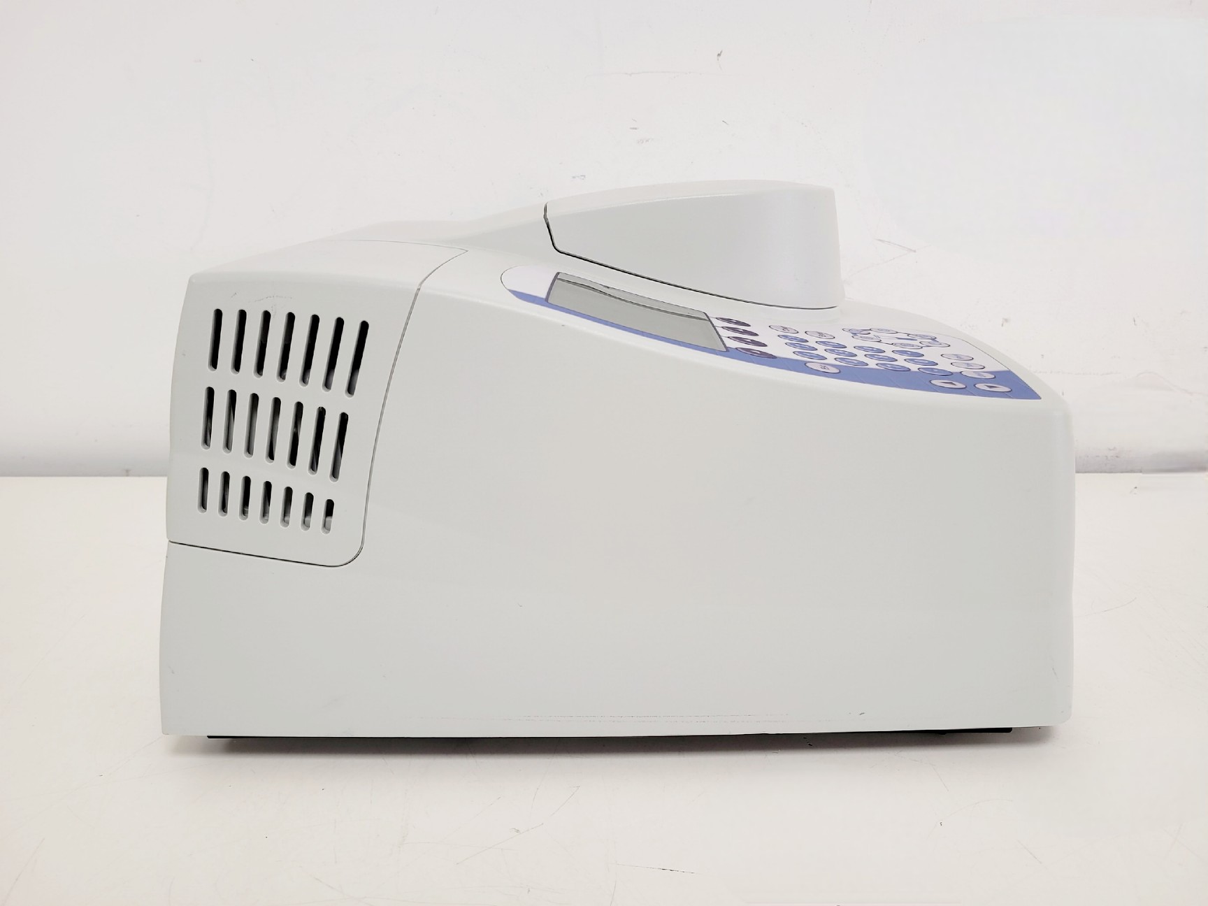 Image of Thermo Scientific GeneSys G10S UV-VIS Spectrophotometer Lab