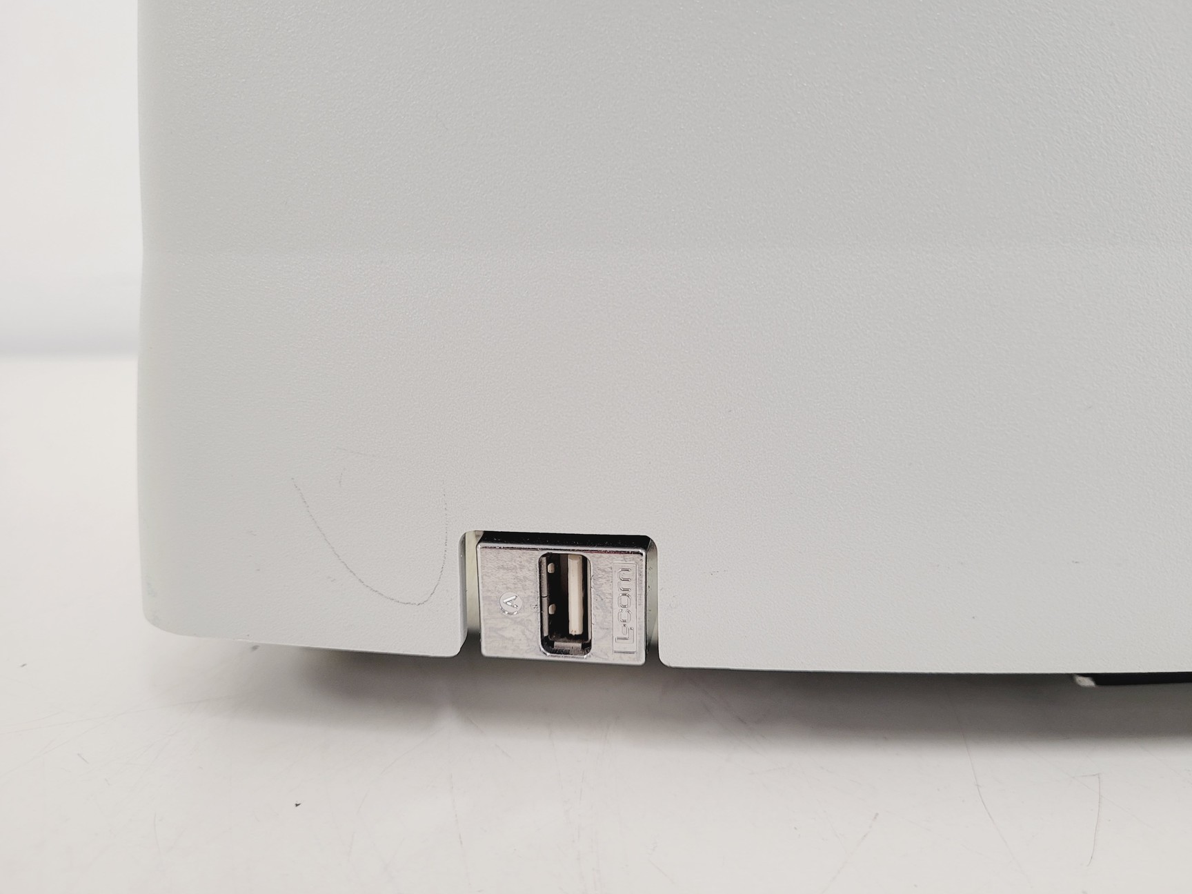 Image of Thermo Scientific GeneSys G10S UV-VIS Spectrophotometer Lab