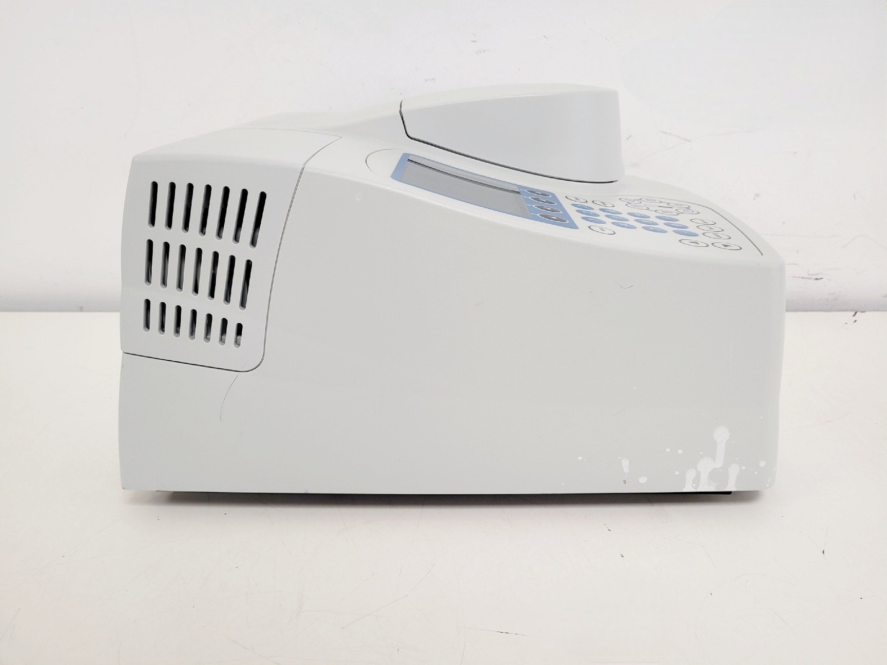 Image of Thermo Scientific GeneSys G10S UV-VIS Spectrophotometer Lab