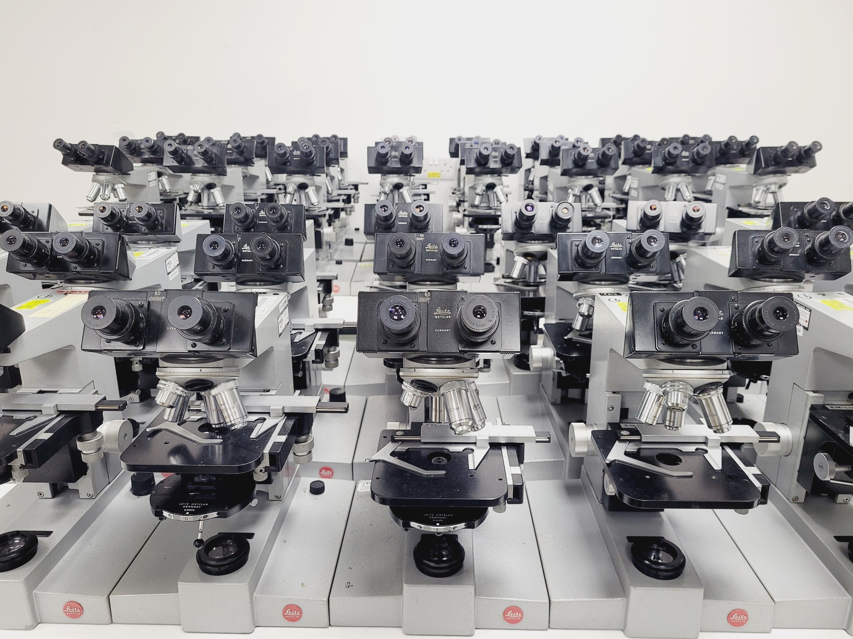 Image of Job lot of 43 x Leitz SM-LUX 020-441.003 Compound Microscopes
