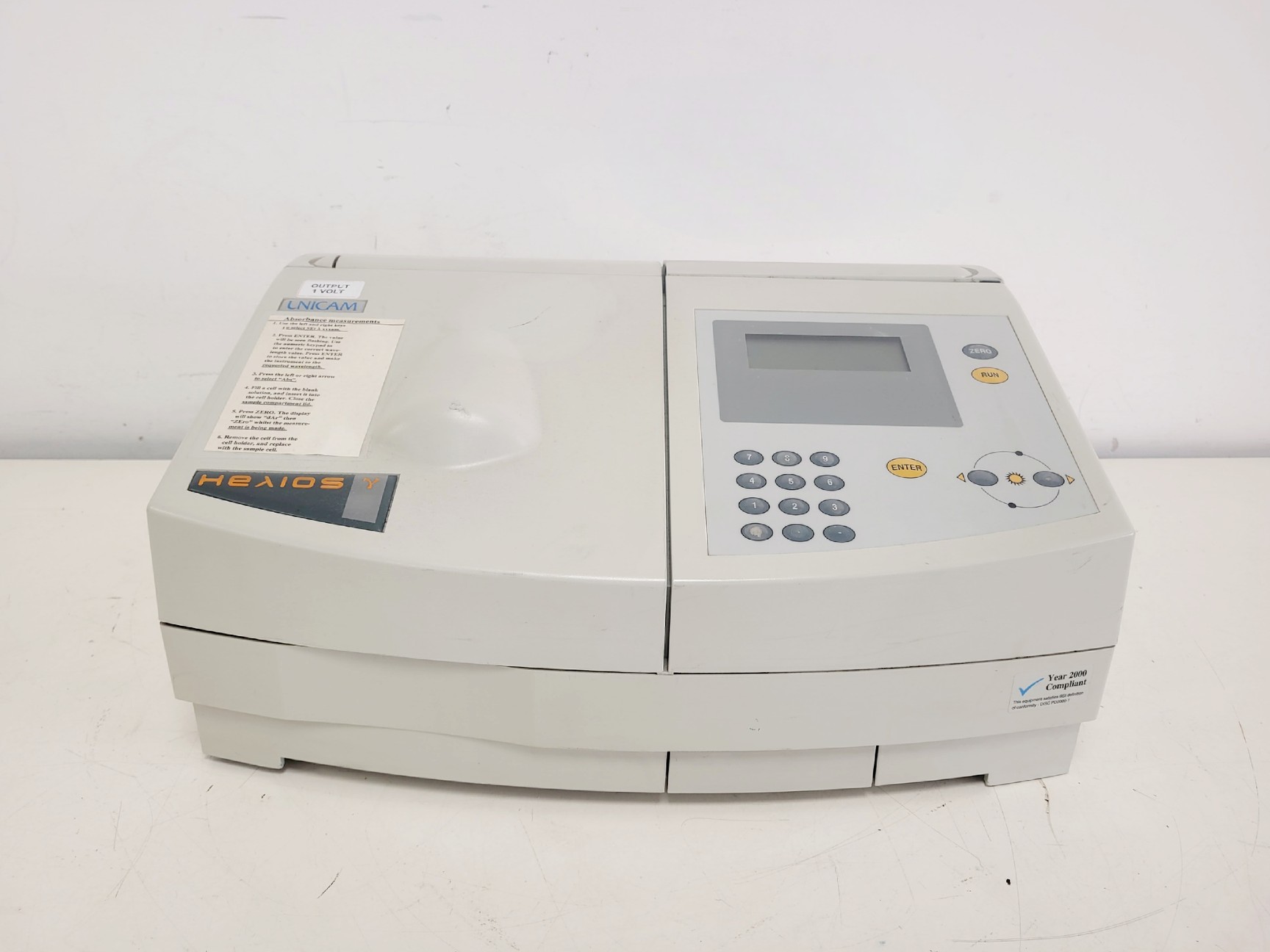 Image of Unicam Helios Gamma UV-VIS Spectrophotometer Lab