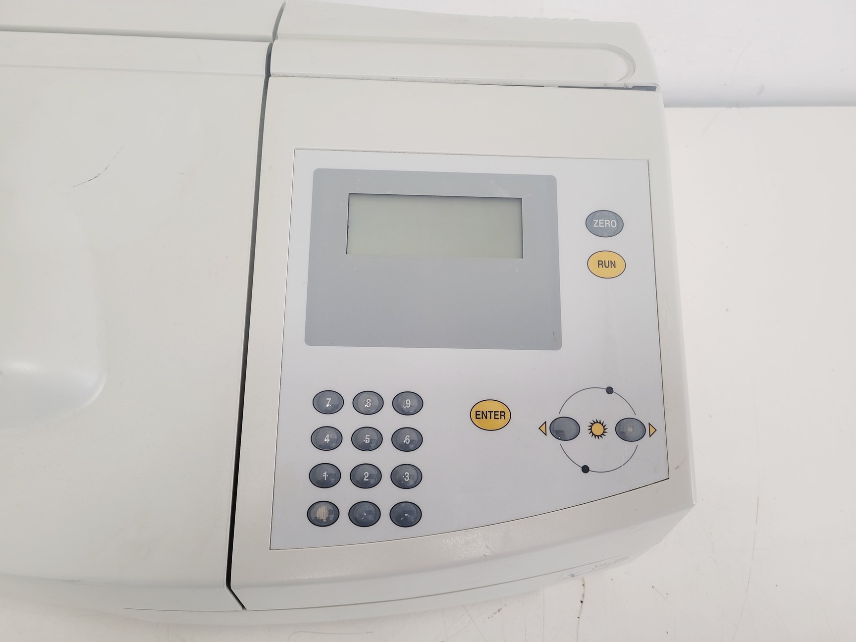 Image of Unicam Helios Gamma UV-VIS Spectrophotometer Lab