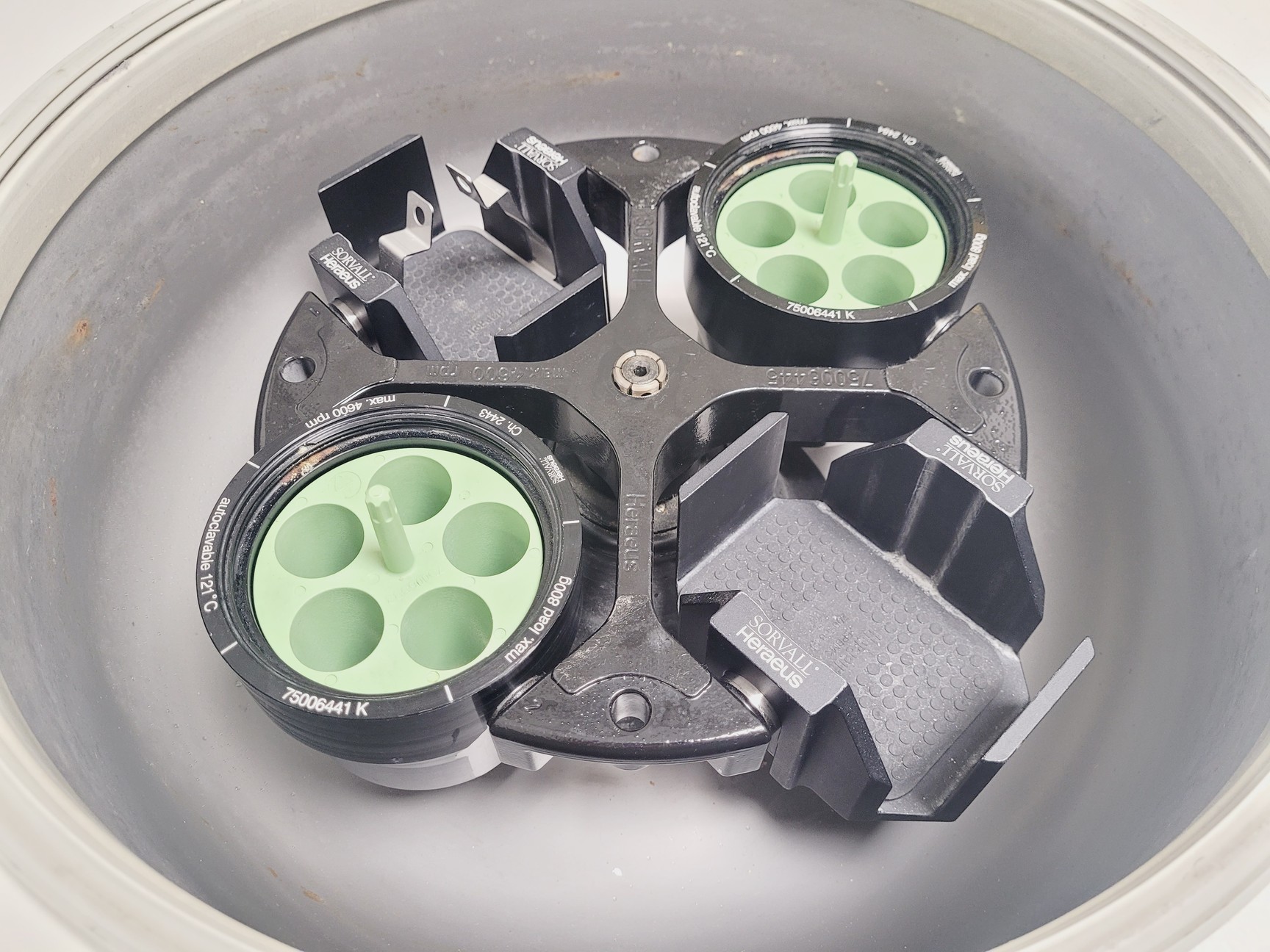 Image of Kendro Laboratory Products D-37520 Benchtop Centrifuge