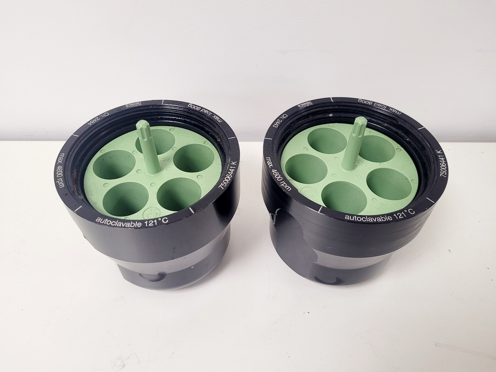 Image of Kendro Laboratory Products D-37520 Benchtop Centrifuge