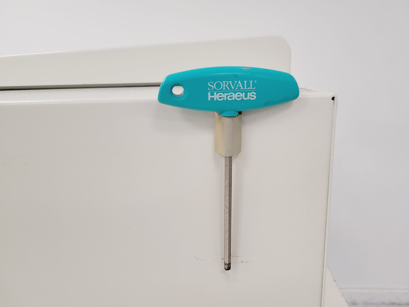 Image of Kendro Laboratory Products  Sorvall Legend RT D-37520 Benchtop Centrifuge