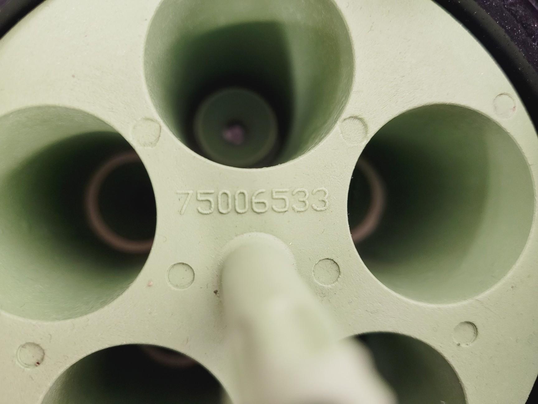 Image of Kendro Laboratory Products  Sorvall Legend RT D-37520 Benchtop Centrifuge
