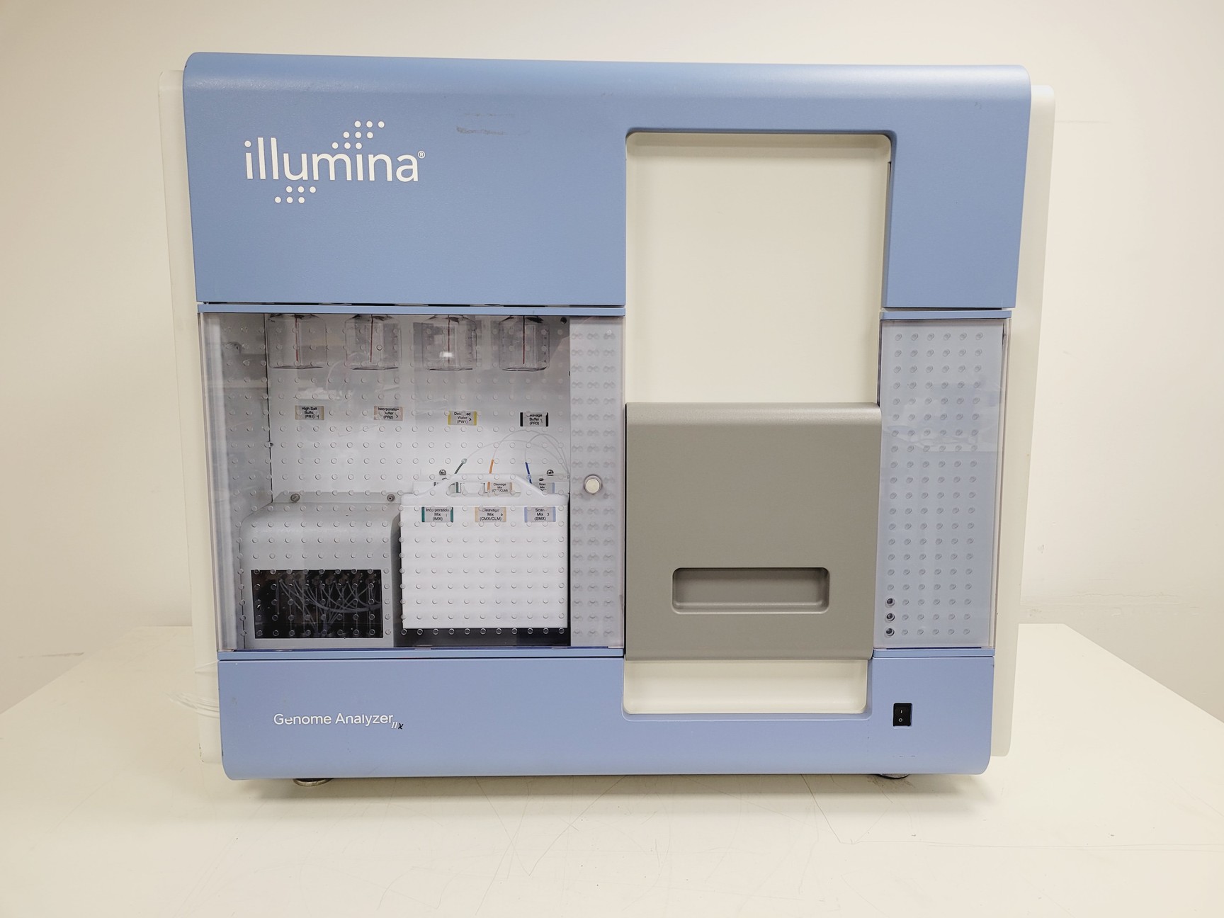 Image of Illumina Genome Analyser IIx System with PEM IIX and Cluster Station