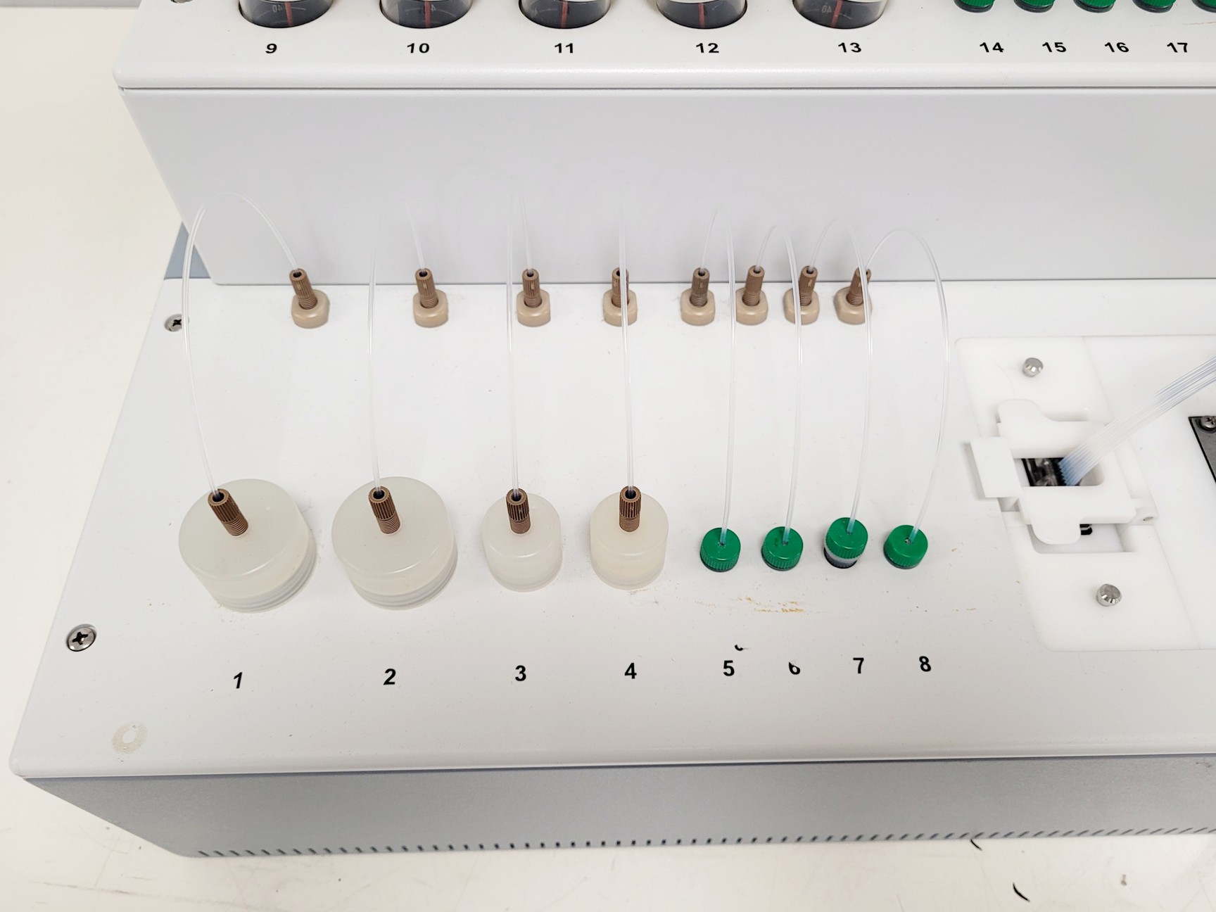 Image of Illumina Genome Analyser IIx System with PEM IIX and Cluster Station