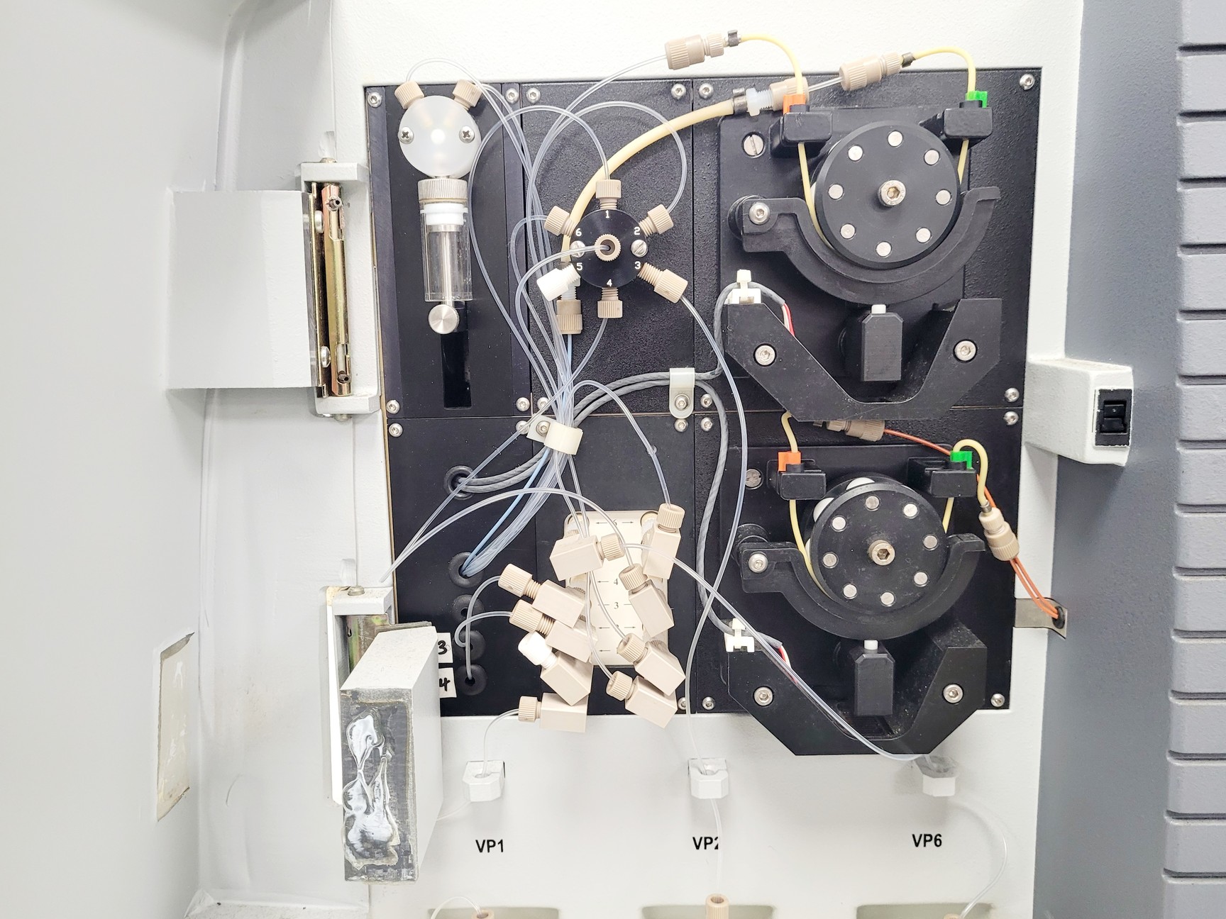 Image of Biacore FlexChip Surface Plasmon Resonance (SPR) Imaging System w/ PC