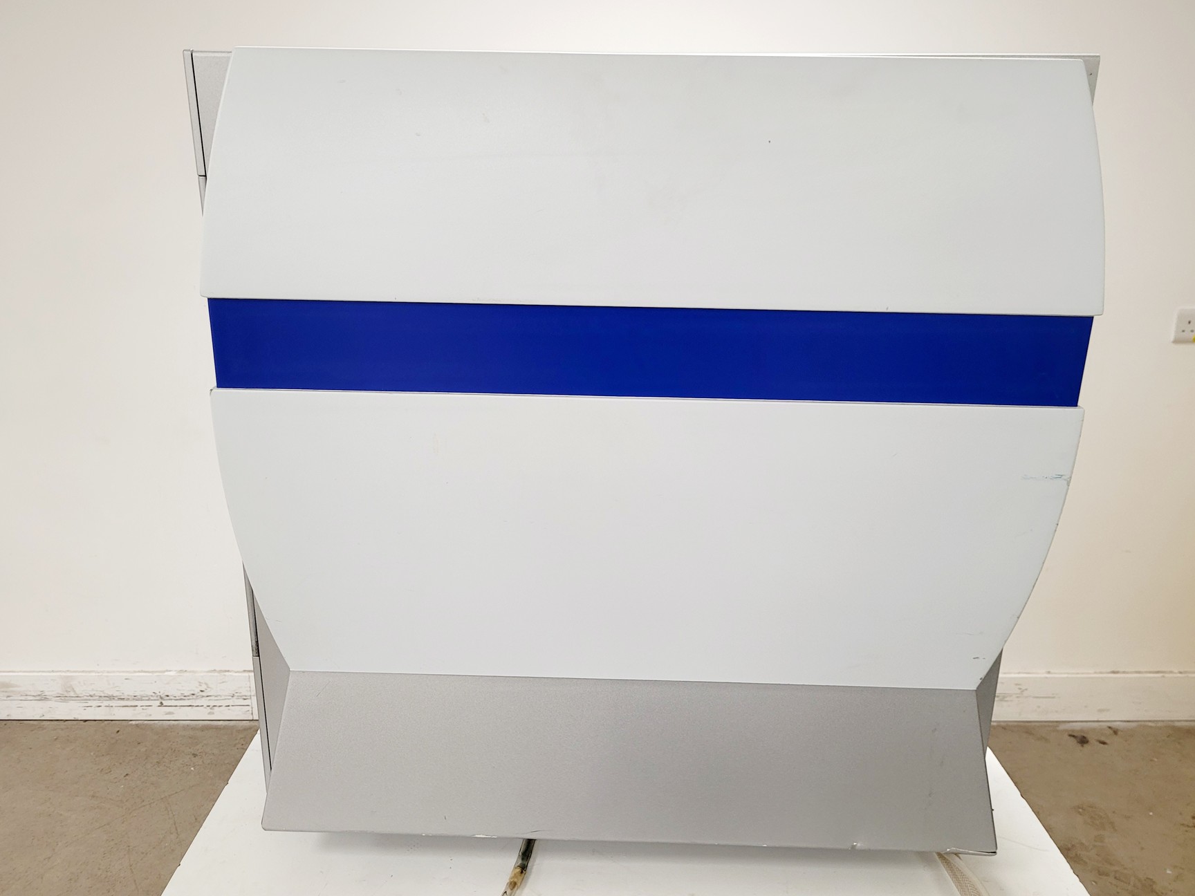 Image of Qiagen BioRobot 8000 Molecular Biology Workstation System w/ Software Lab