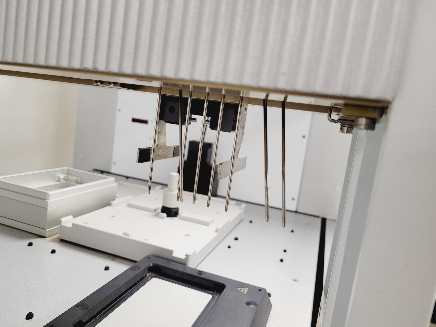 Image of Qiagen BioRobot 8000 Molecular Biology Workstation System w/ Software Lab
