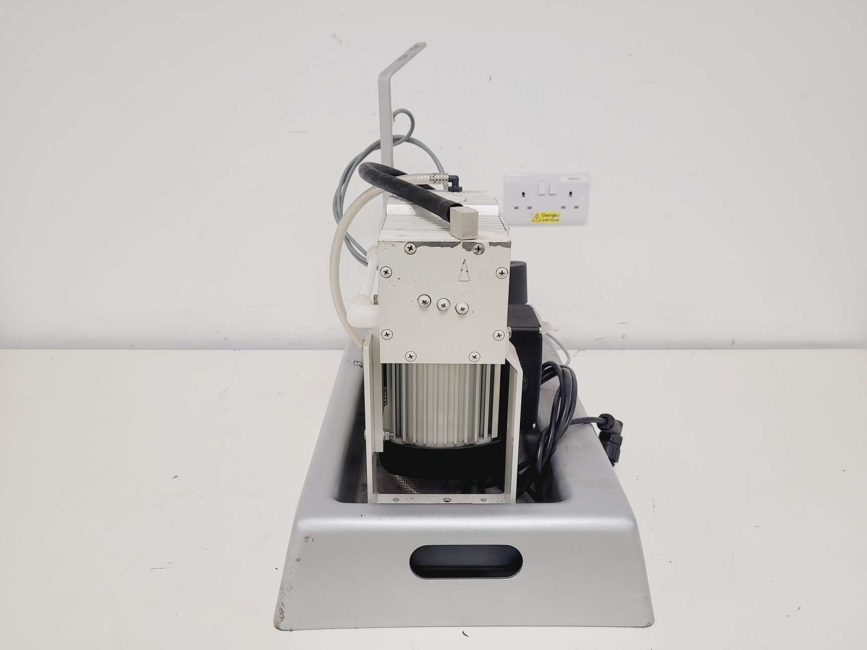 Image of Qiagen BioRobot 8000 Molecular Biology Workstation System w/ Software Lab