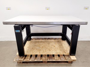 Thumbnail image of TMC Micro-G Model 63-530 Anti-Vibration Table