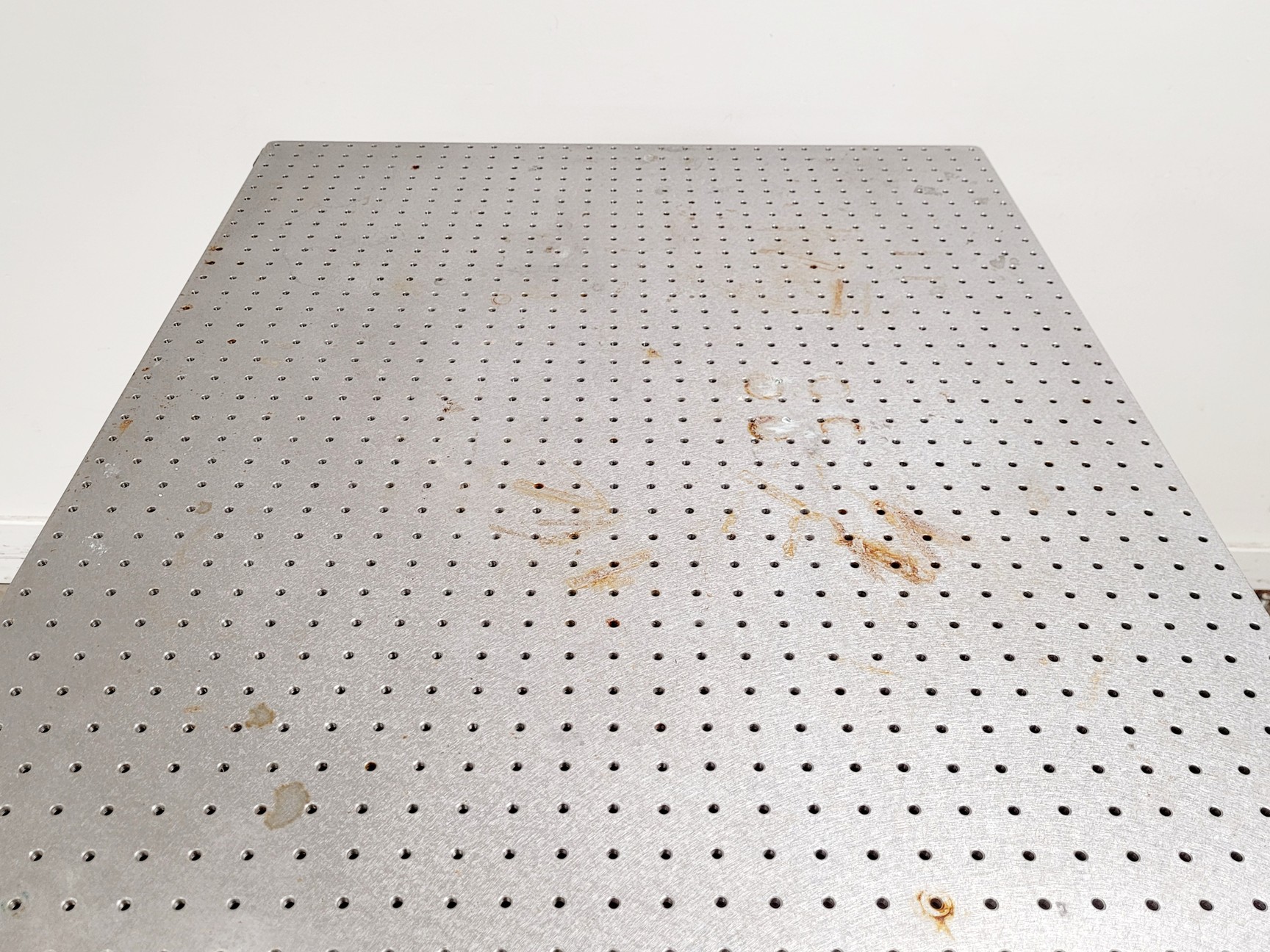 Image of Newport Anti-Vibration Table Model: VH3036W-OPT Imperial Spacing 