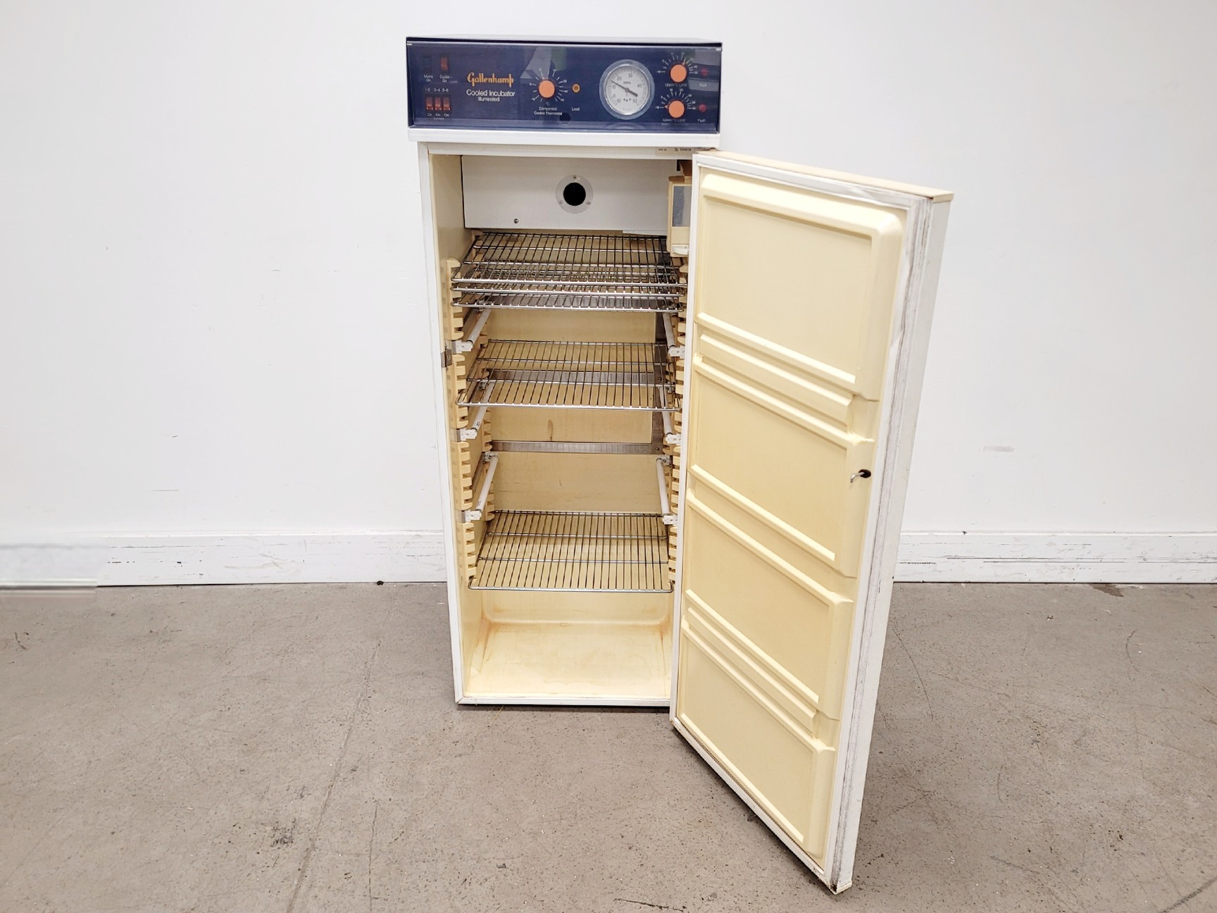 Image of Gallenkamp Cooled Incubator Illuminated