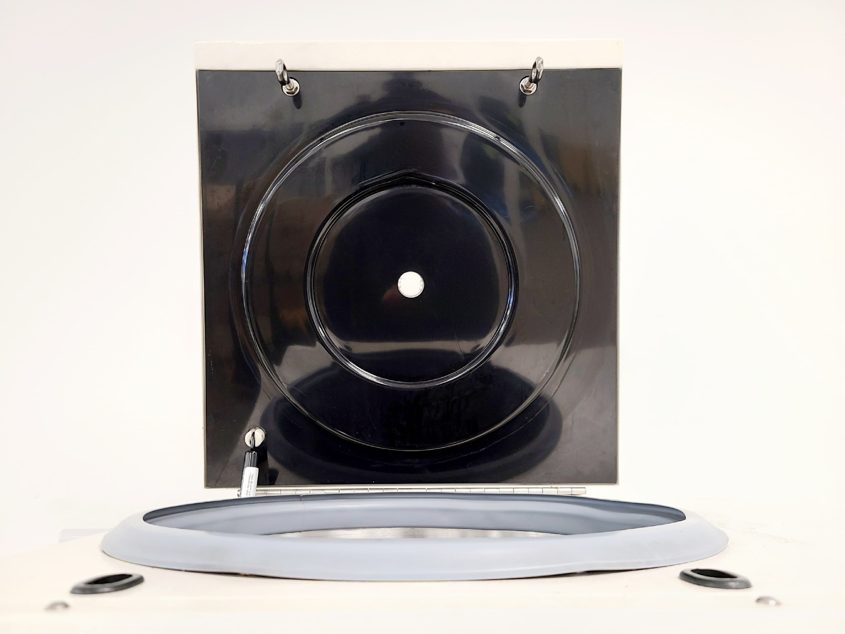 Image of ALC PK130-R Benchtop Centrifuge